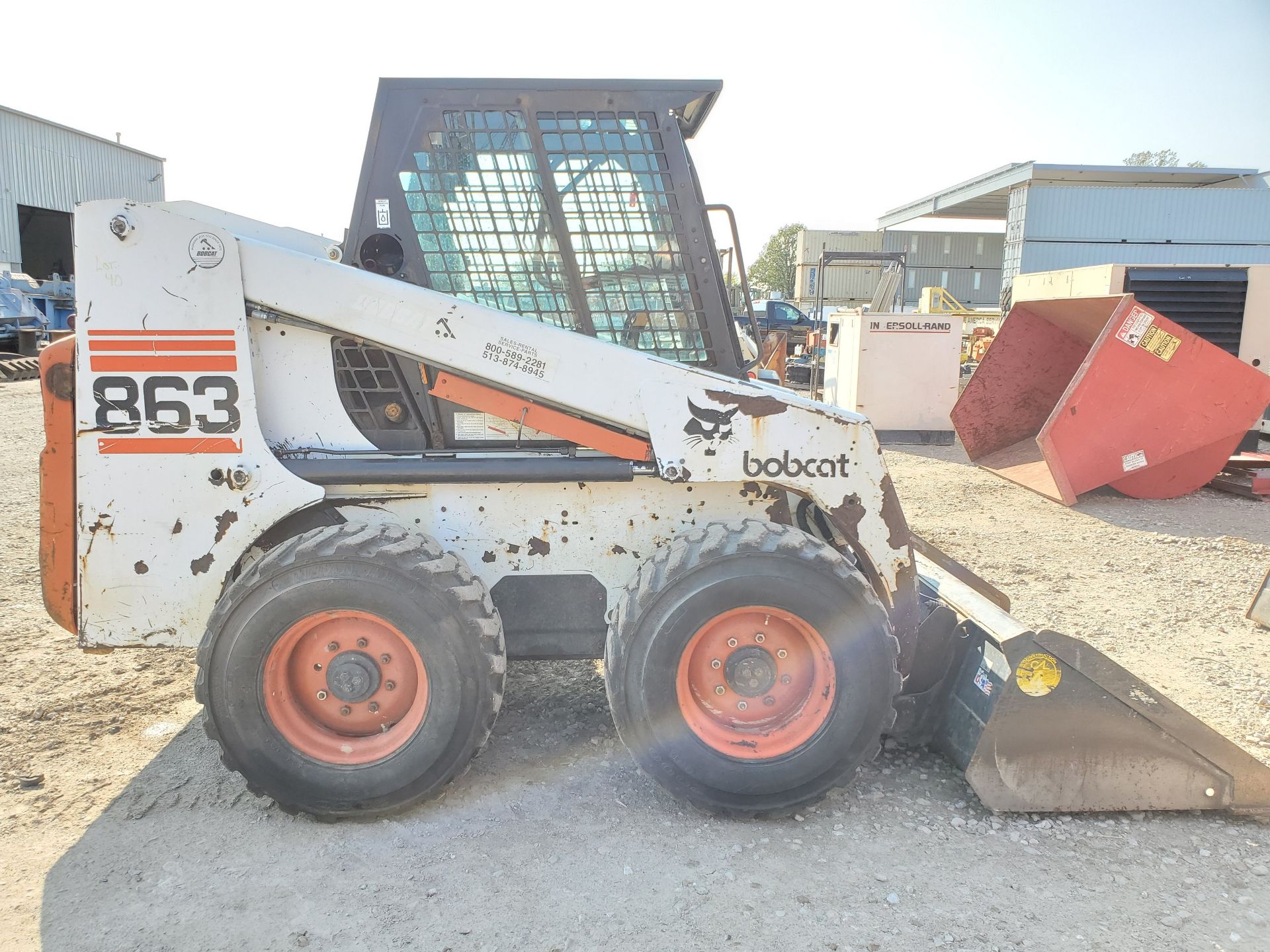 BOBCAT 863 SKID STEER, 5,224 HOURS, TREAD TIRES, FOOT/ JOYSTICK LEVER CONTROL, 2 YARD BUCKET, FORK - Image 6 of 14