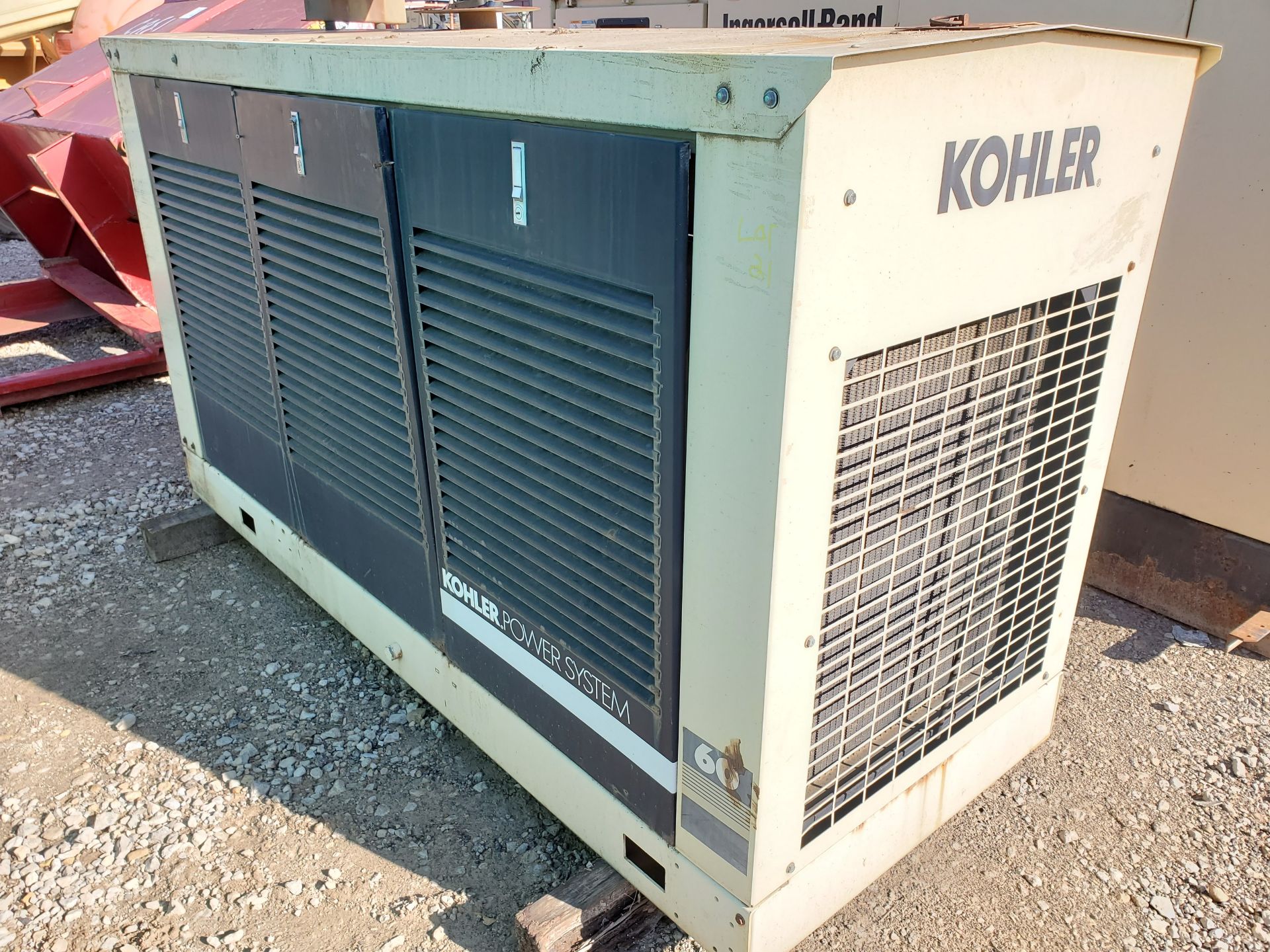 KOHLER NATURAL GAS POWER GENERATOR, MODEL 60RZ, AUTOMATIC 13V OUTPUT BATTERY CHARGER, 2000 YEAR FORD - Image 4 of 14