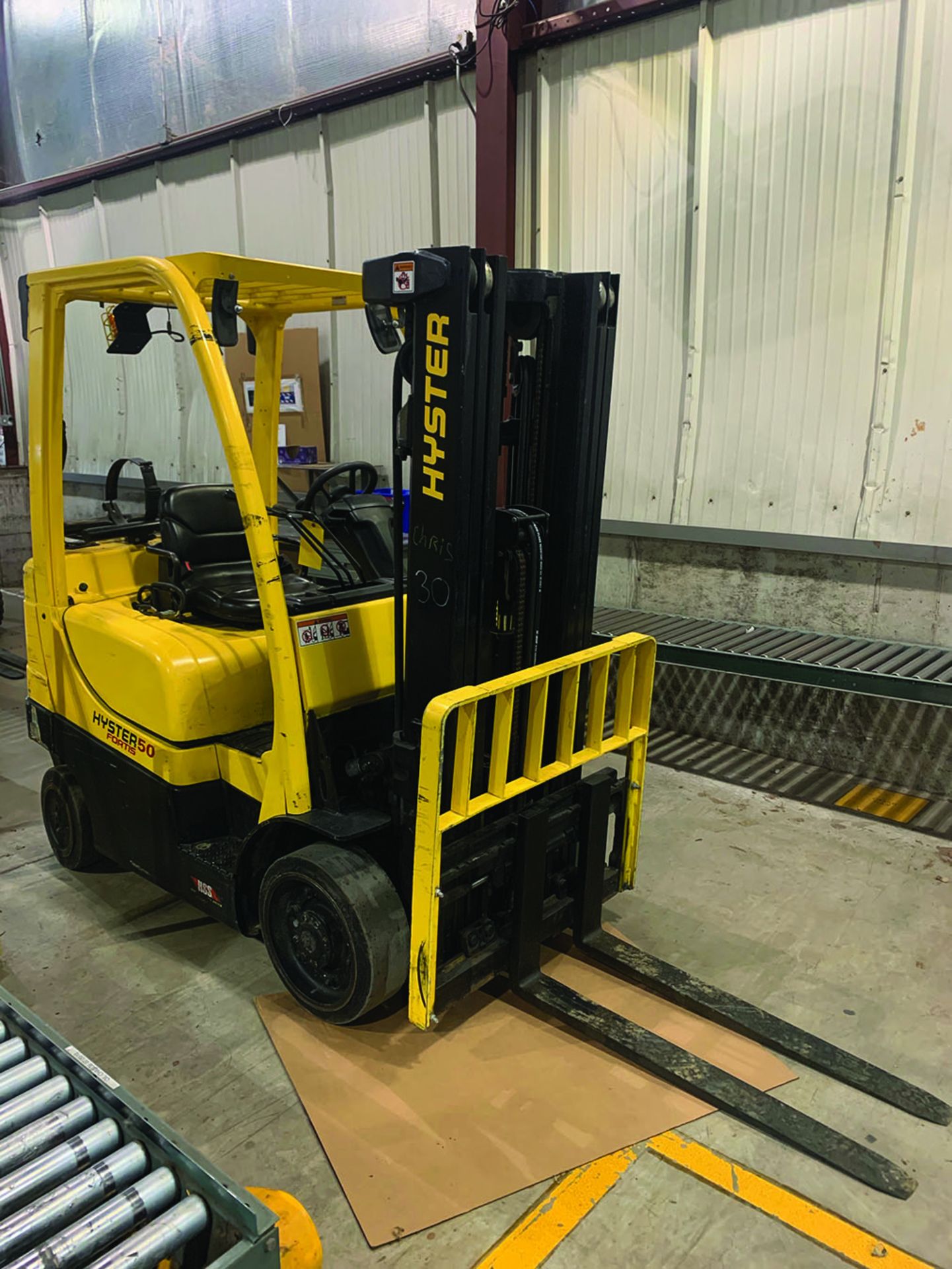 2014 HYSTER 5,000-LB CAP. FORKLIFT, MODEL S50FT, S/N F187V25937M, SIDESHIFT, 3-STAGE MAST, LPG - Image 2 of 2