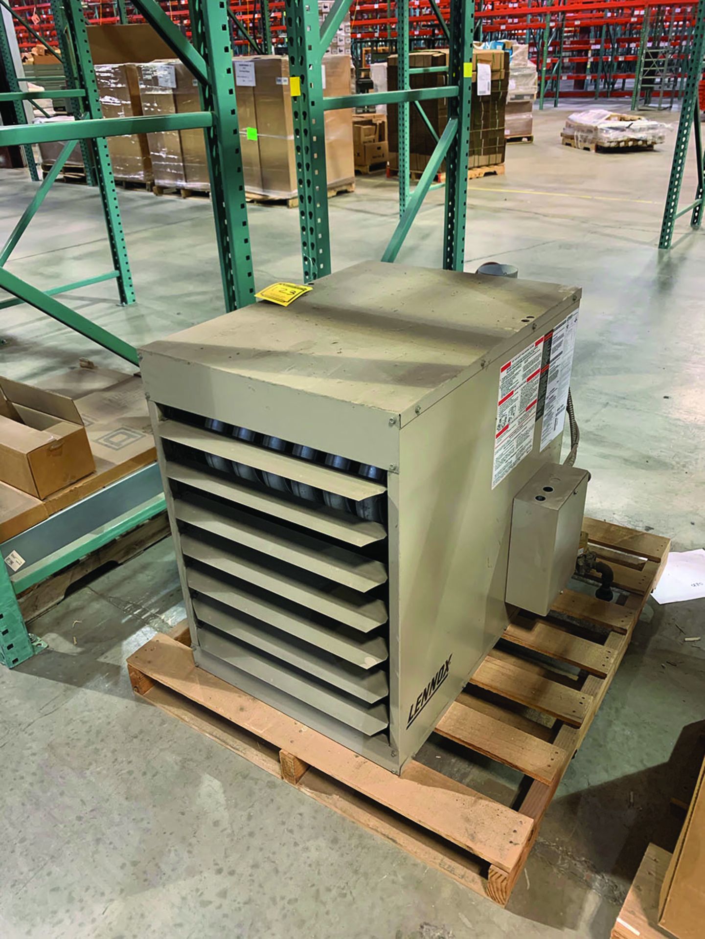 LENNOX OVERHEAD SHOP HEATER, 3PH, MODEL LF24-150A-5