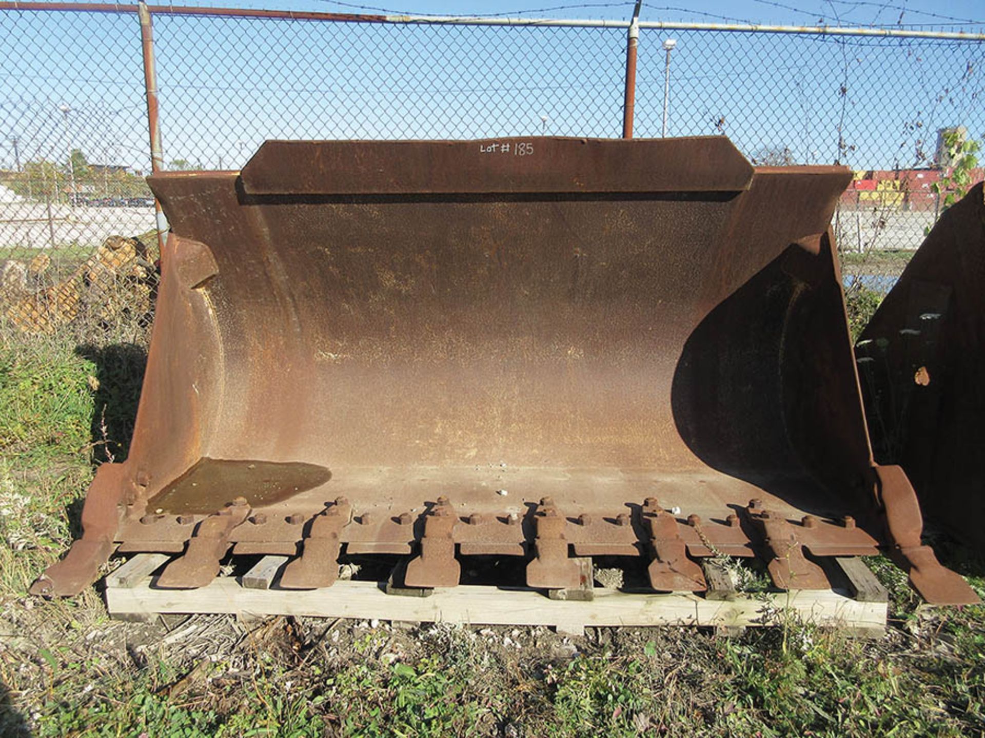 973C WHEEL LOADER BUCKET, 112'' W.