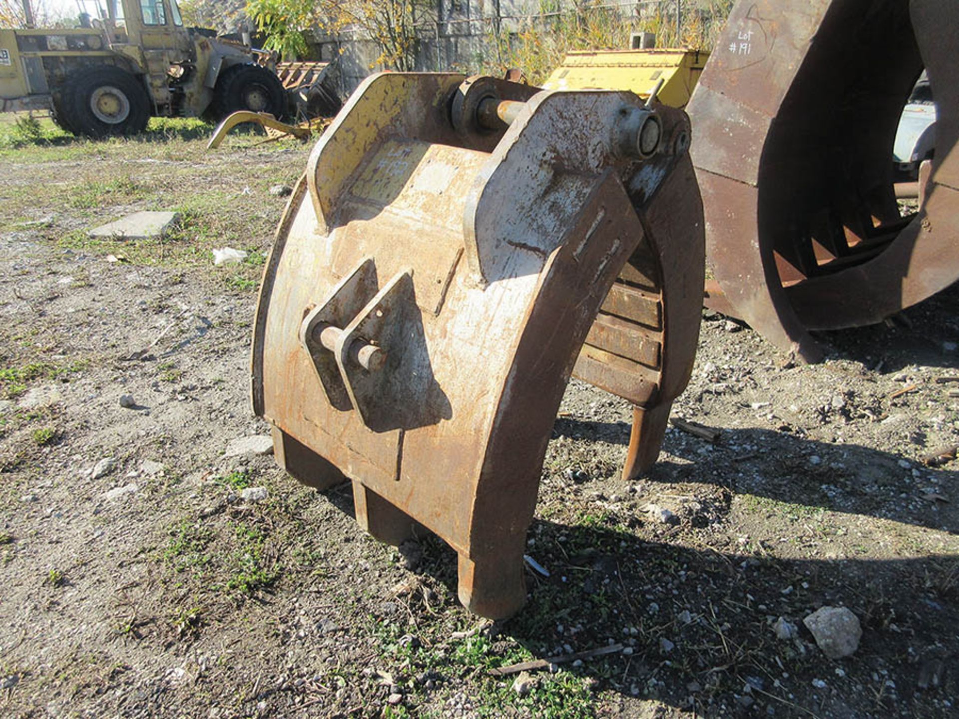 EXCAVATOR GRAPPLE BUCKET, 37'' W. - Image 2 of 2