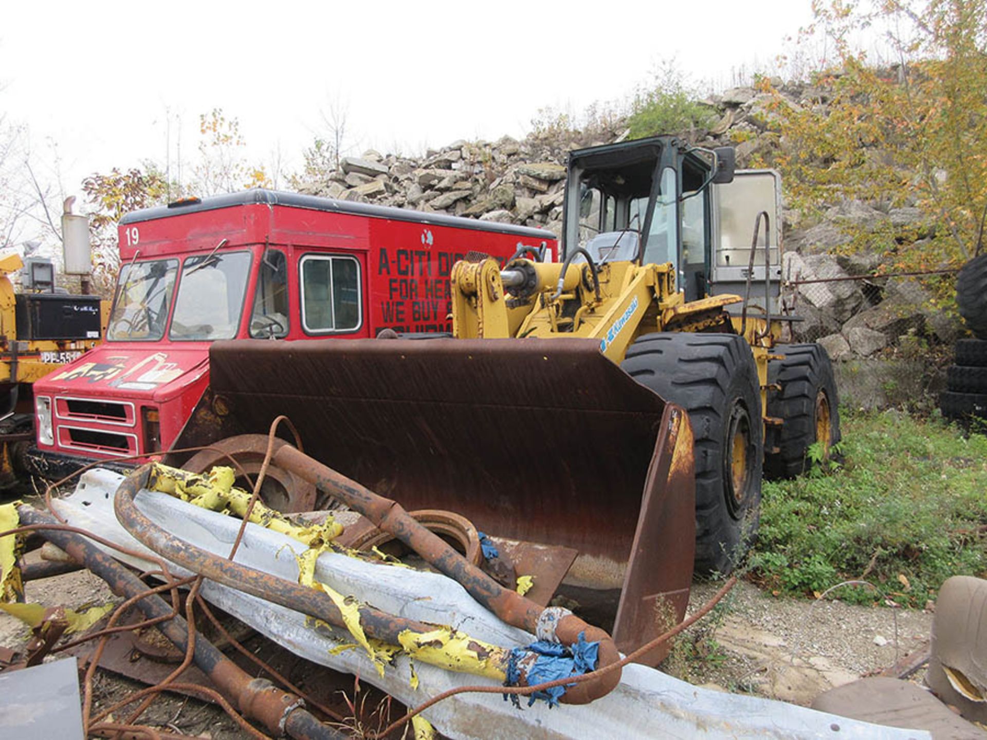 KAWASAKI 85ZII WHEEL LOADER, 26.5-25 TIRES, S/N 85025030, 120'' W. BUCKET, 17,807 HRS., CUMMINS - Image 2 of 11