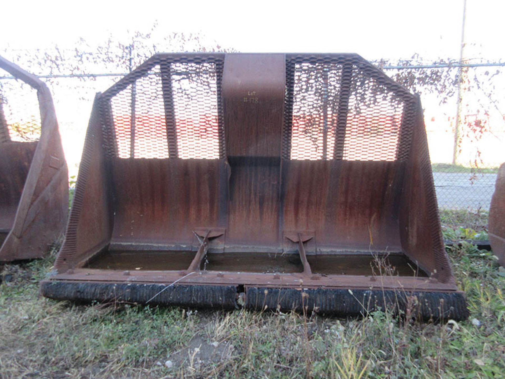 966D WHEEL LOADER BUCKET, 130'' W.