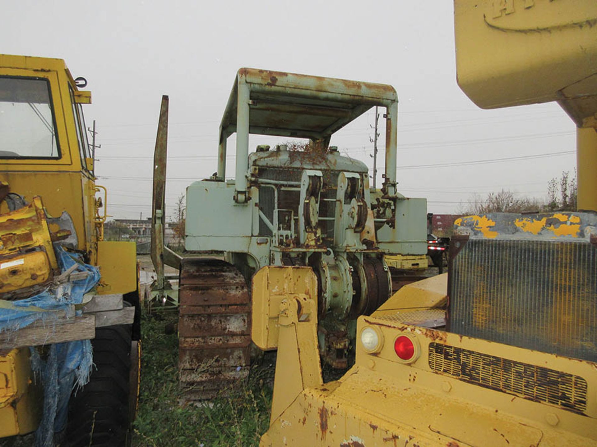 TEREX 82-40 DA T DOZER, V-8 DETROIT DIESEL, 24'' W. TRACK, S/N 56490, 140'' W. BLADE, GW DUAL - Image 7 of 13