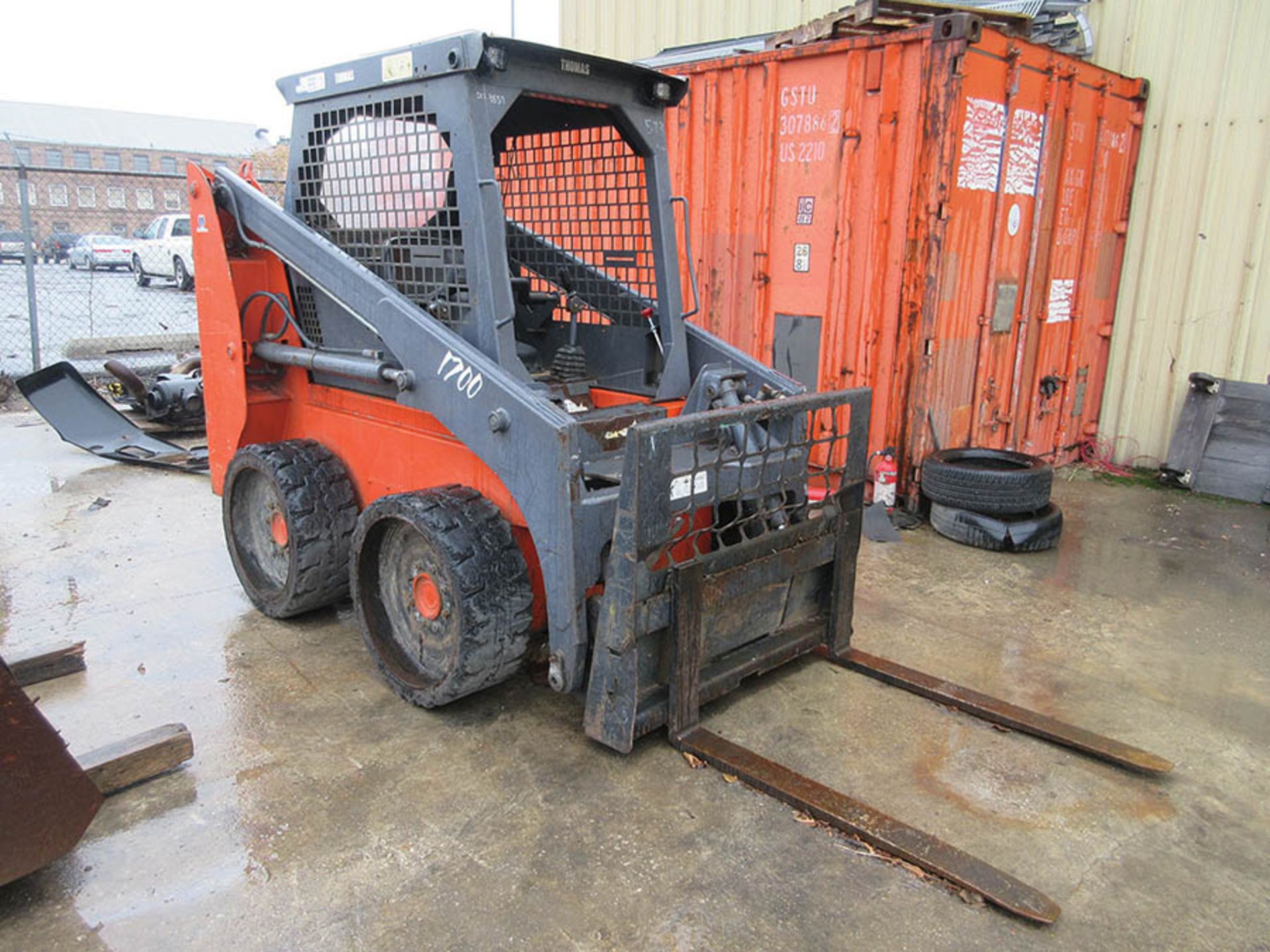 THOMAS 1700 SKID STEER, 8,761 HRS., 42'' FORKS, SOLID TIRES, KUBOTA DIESEL