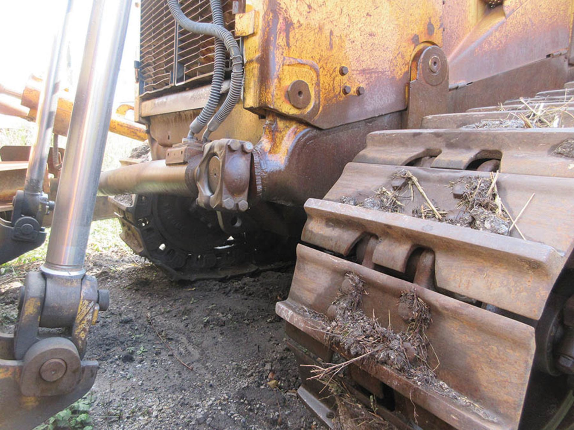 CATERPILLAR D10R DOZER, S/N 3KR01623, ENGINE: 3412, S/N 80M04188, TRANS: S/N ILY02037, 28'' - Image 16 of 35