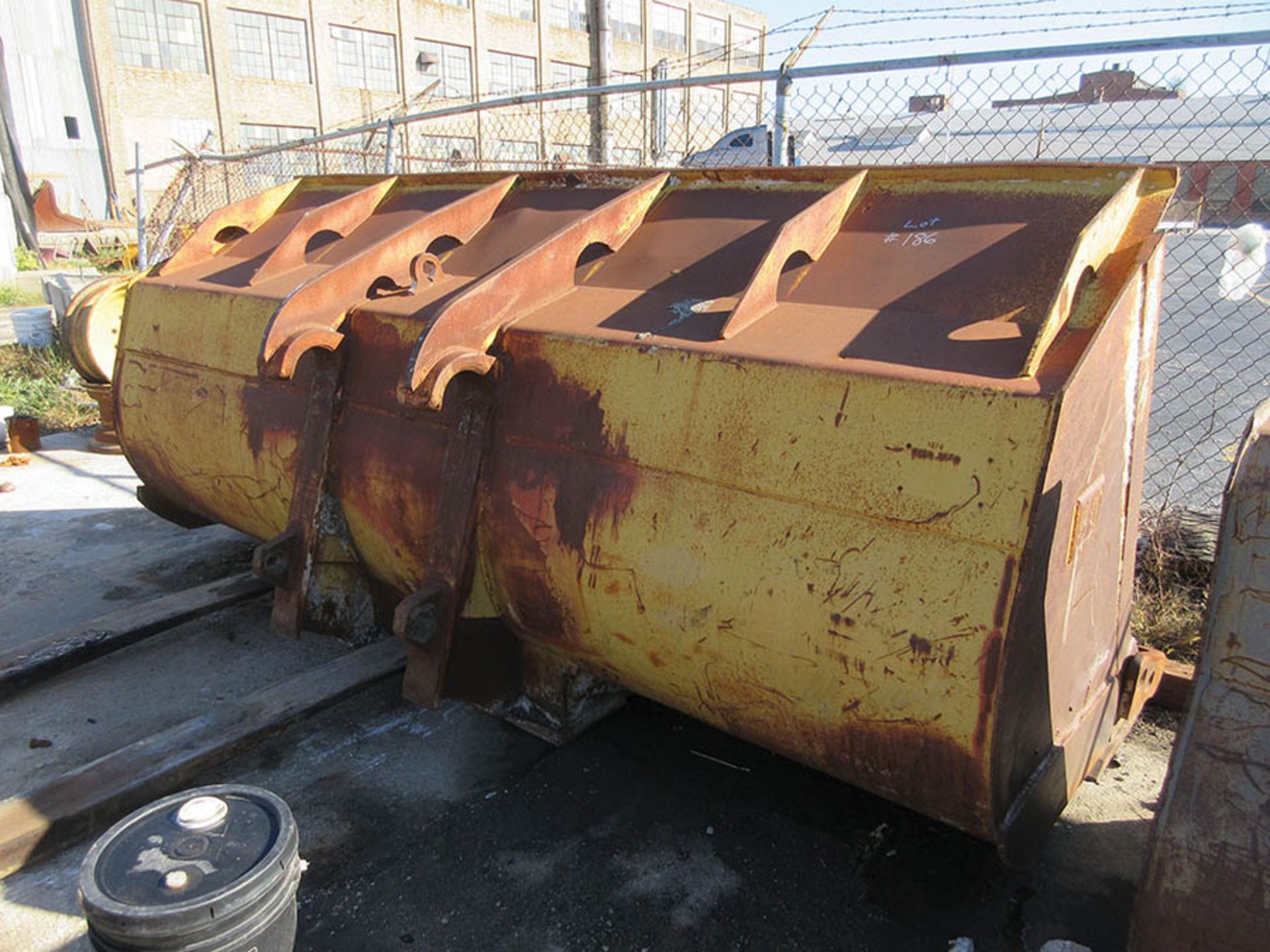 966G WHEEL LOADER BUCKET, 125'' W. - Image 2 of 2