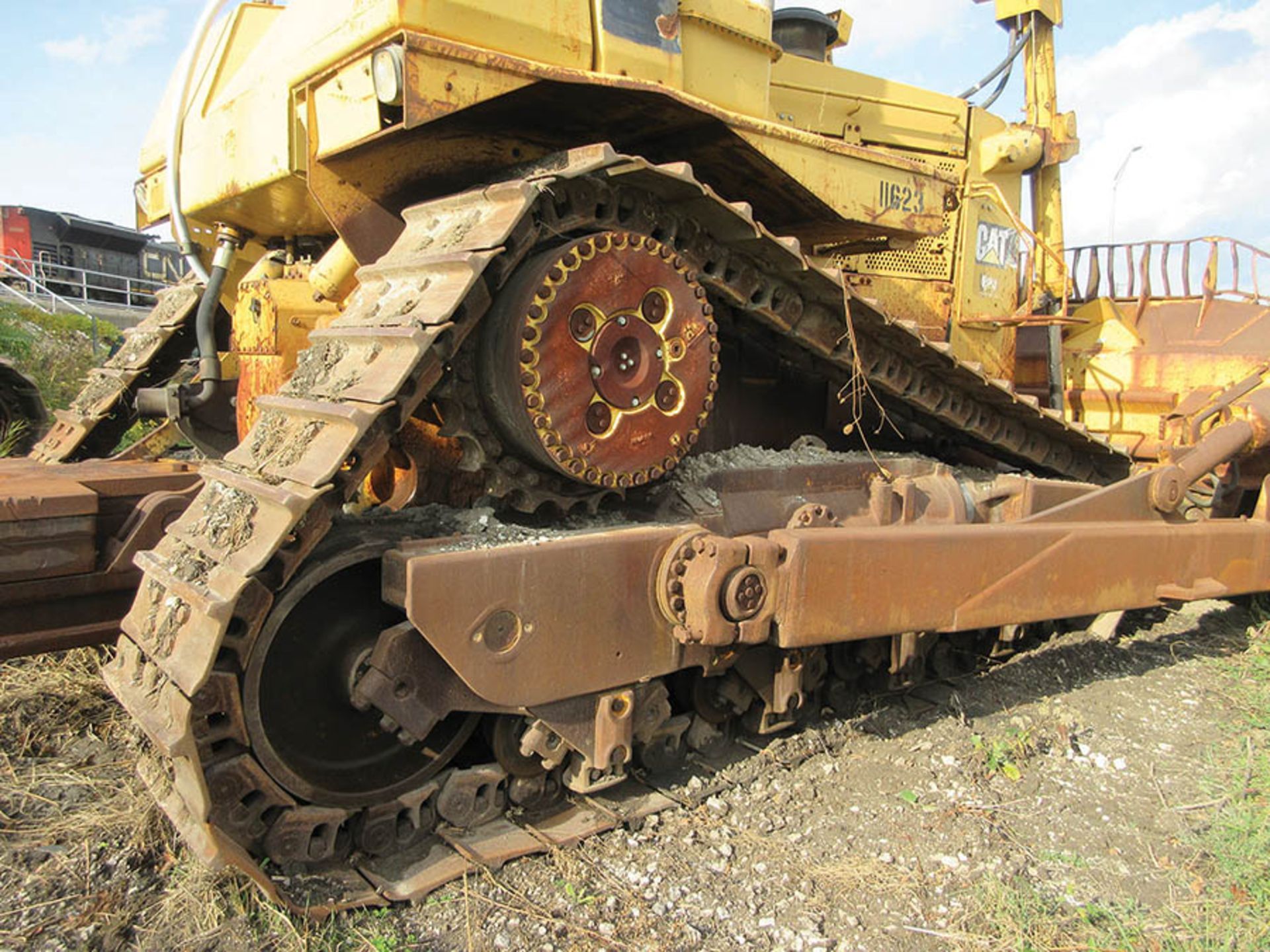 CATERPILLAR D10R DOZER, S/N 3KR01623, ENGINE: 3412, S/N 80M04188, TRANS: S/N ILY02037, 28'' - Image 8 of 35