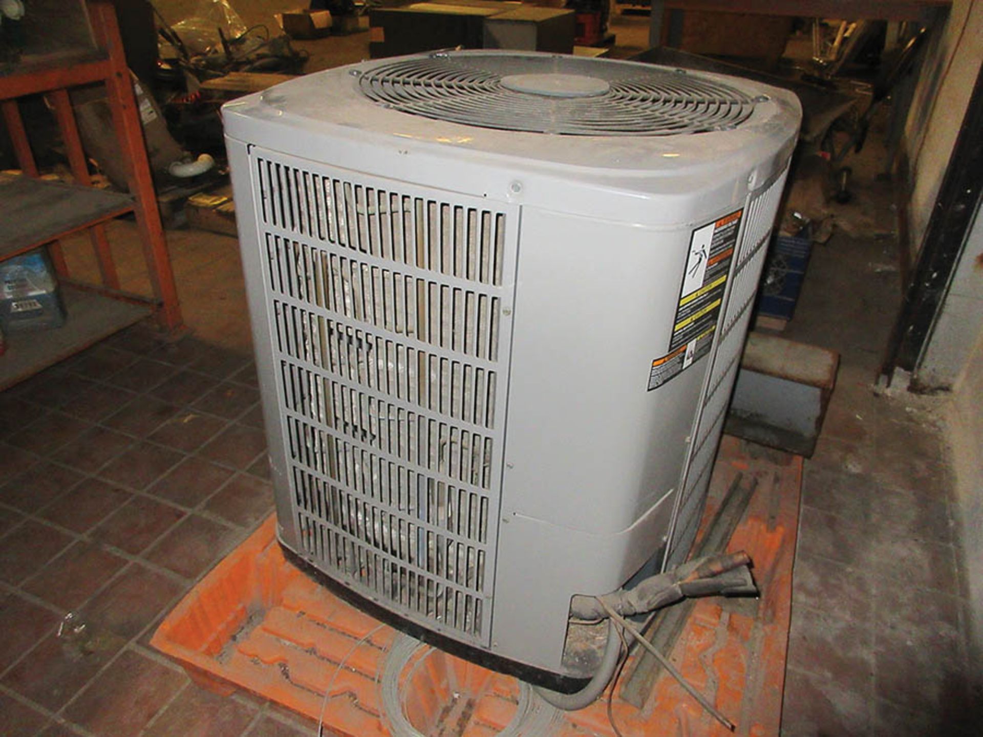 2006 AMERICAN STANDARD ALLEGIANCE 13 CENTRAL AIR CONDITIONER, 200-230/60/ SINGLE PHASE - Image 2 of 3