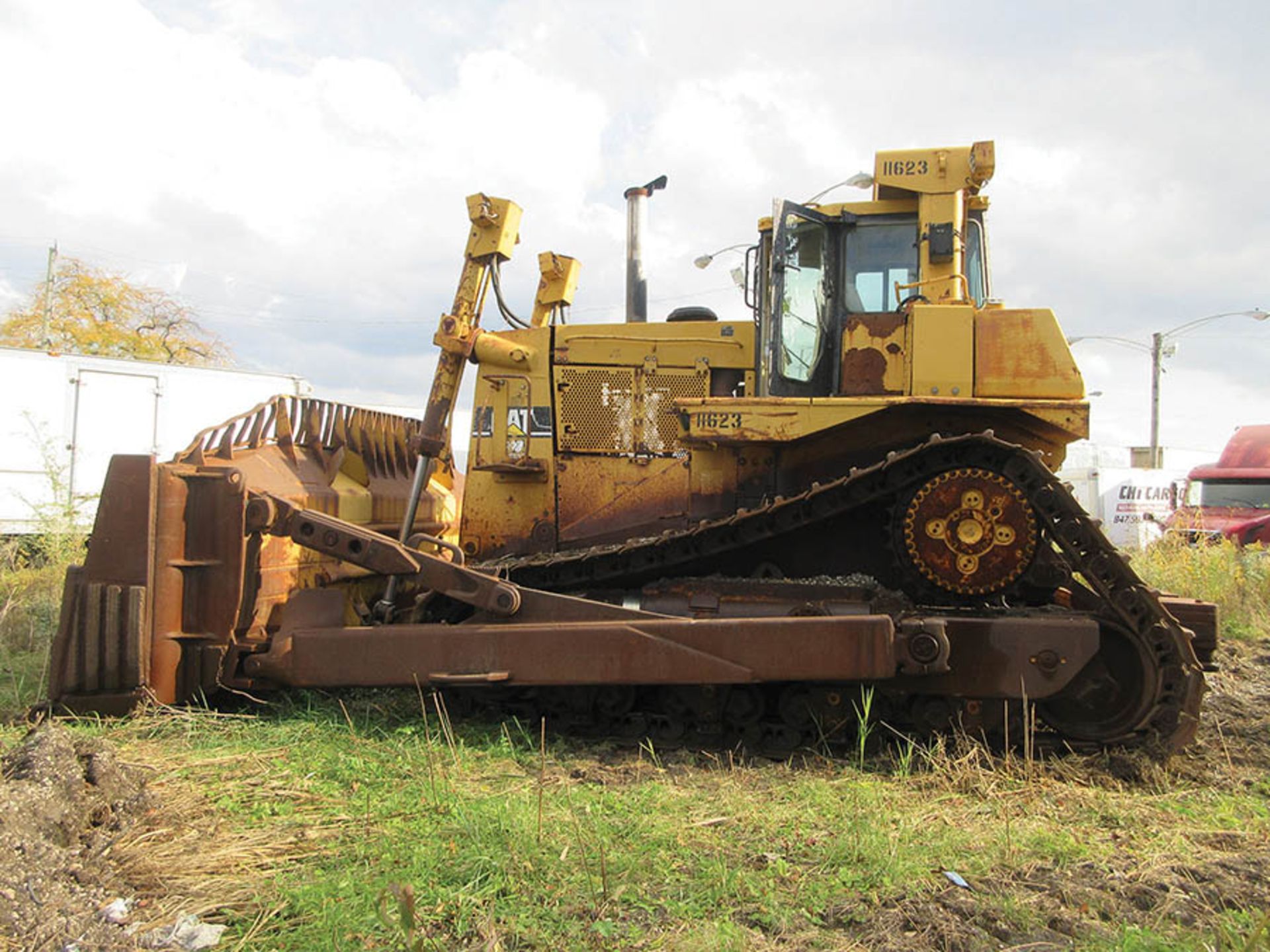 CATERPILLAR D10R DOZER, S/N 3KR01623, ENGINE: 3412, S/N 80M04188, TRANS: S/N ILY02037, 28'' - Image 5 of 35