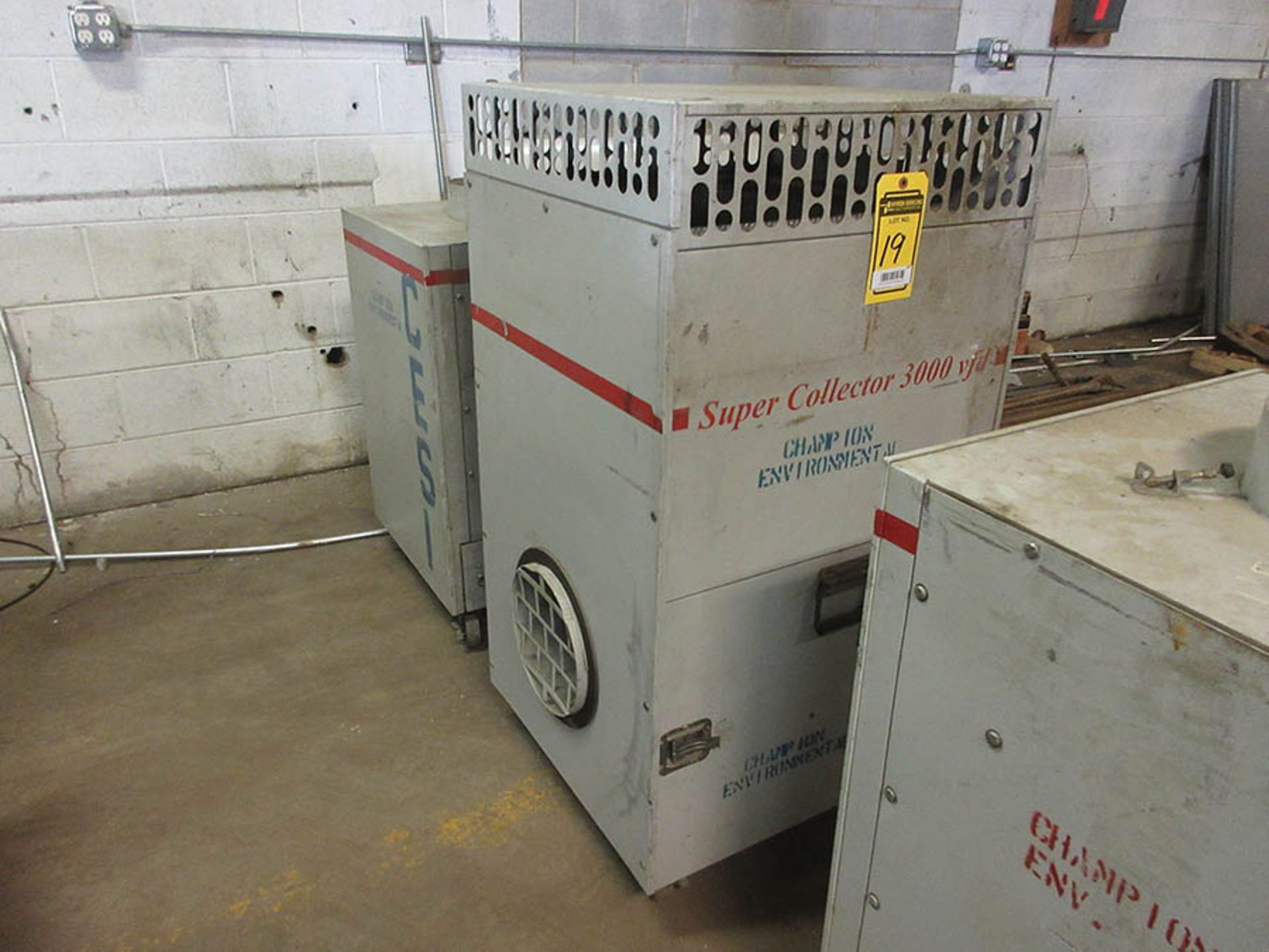 SUPER COLLECTOR 3000 AIR CLEANER AND FILTER UNIT - Image 2 of 2