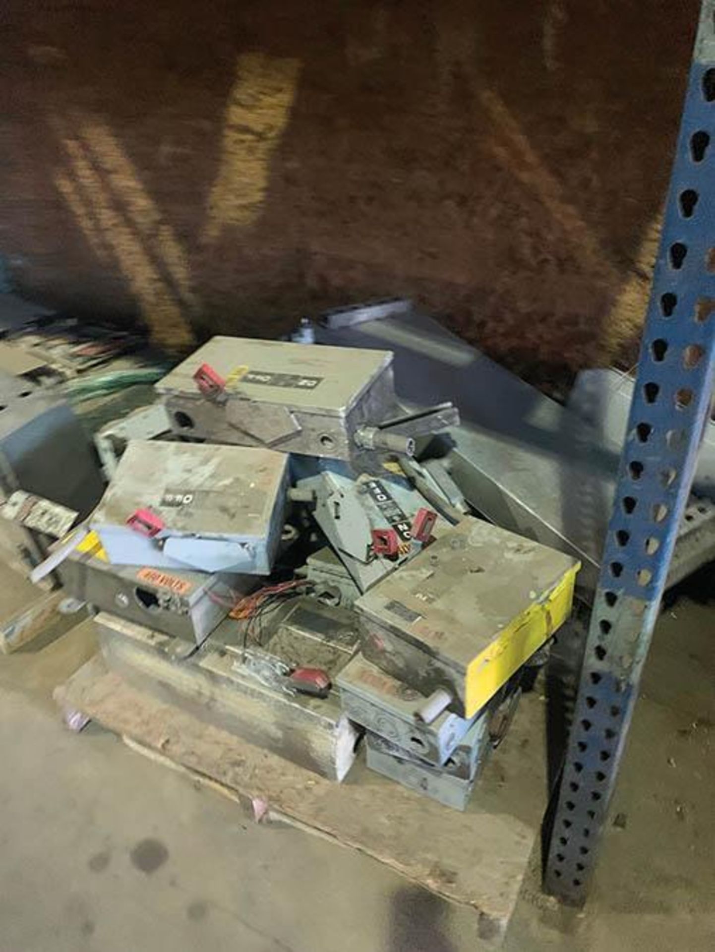 (28) PALLETS OF ASSORTED ELECTRICAL COMPONENTS INCL. BREAKER BOXES - Image 5 of 25