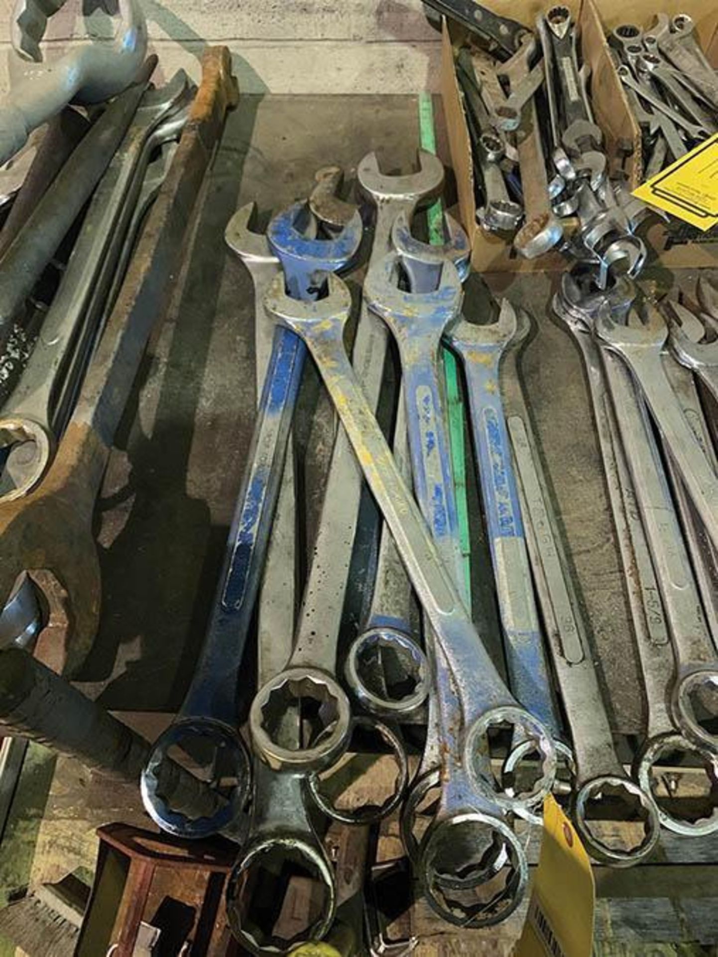 ASSORTED COMBINATION WRENCHES