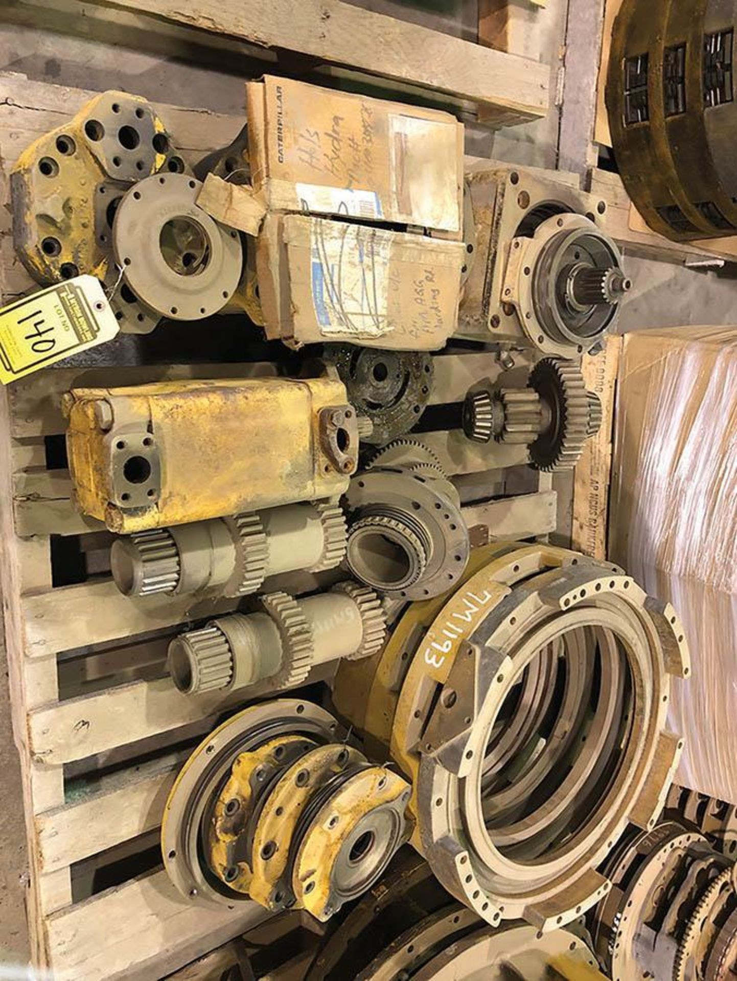 CATERPILLAR D8 CLUTCH HOUSINGS - Image 2 of 2