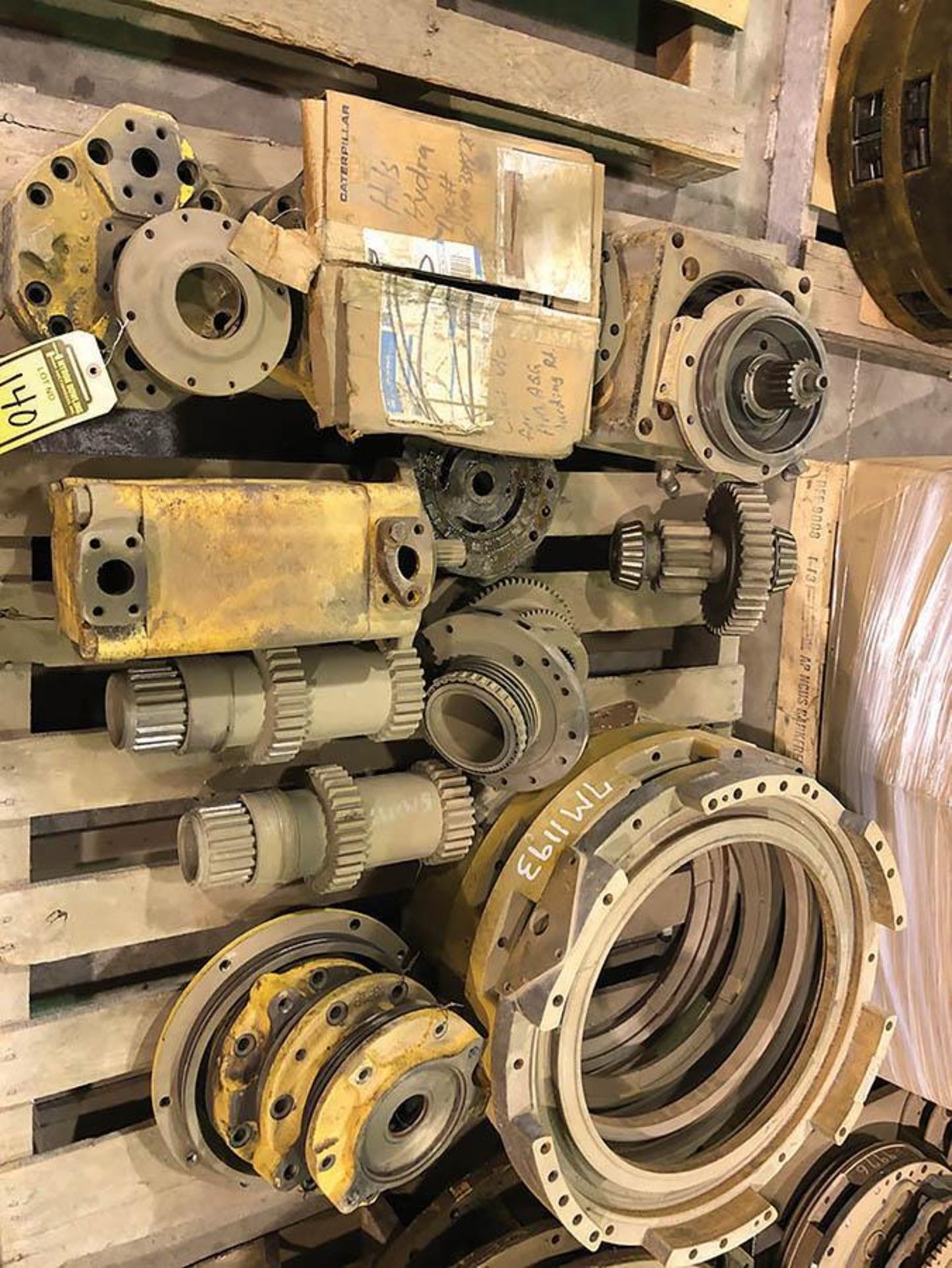 CATERPILLAR D8 CLUTCH HOUSINGS