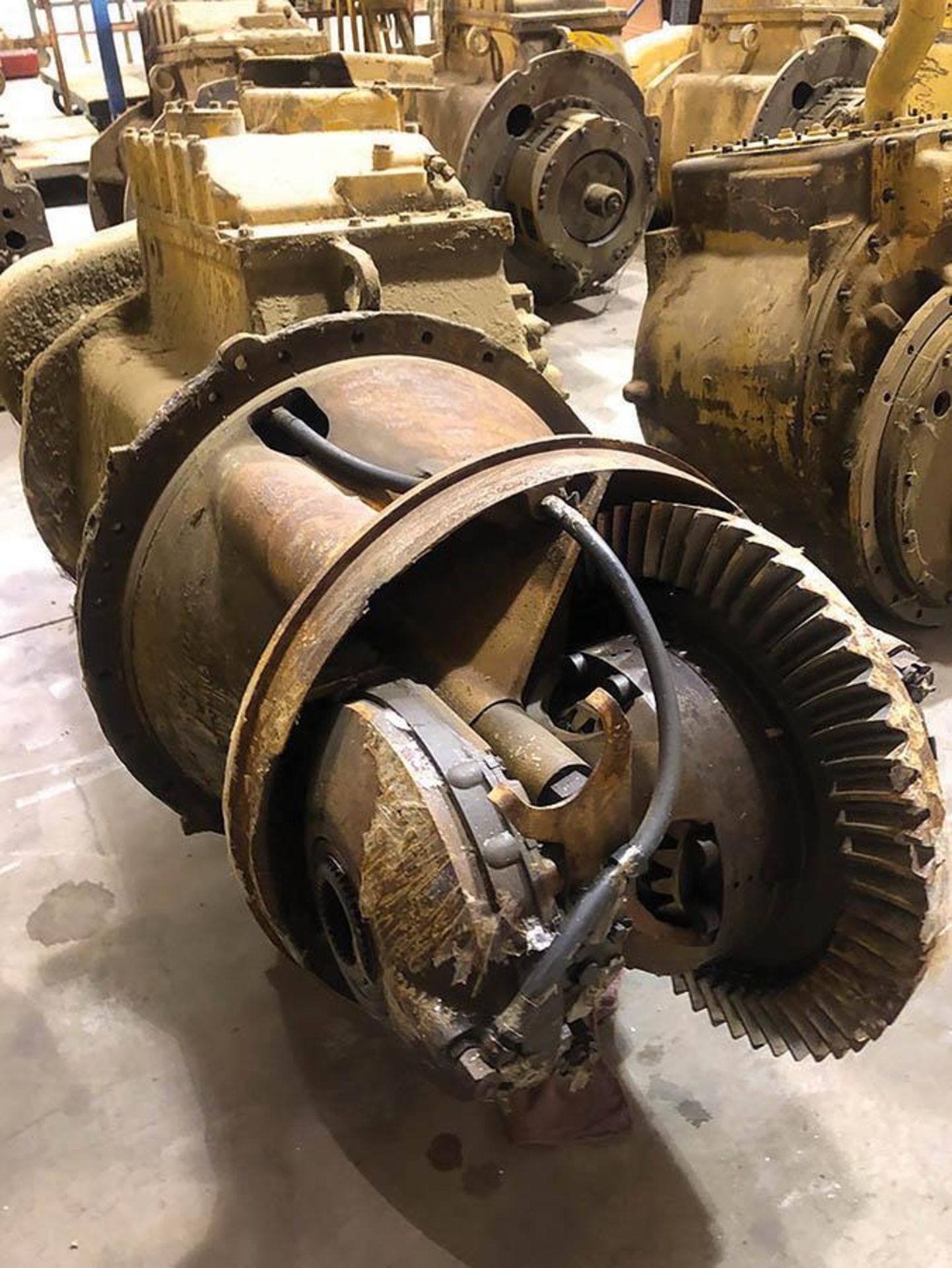 CATERPILLAR 631C TRANSMISSION AND DIFFERENTIAL, COMPLETE - Image 4 of 4