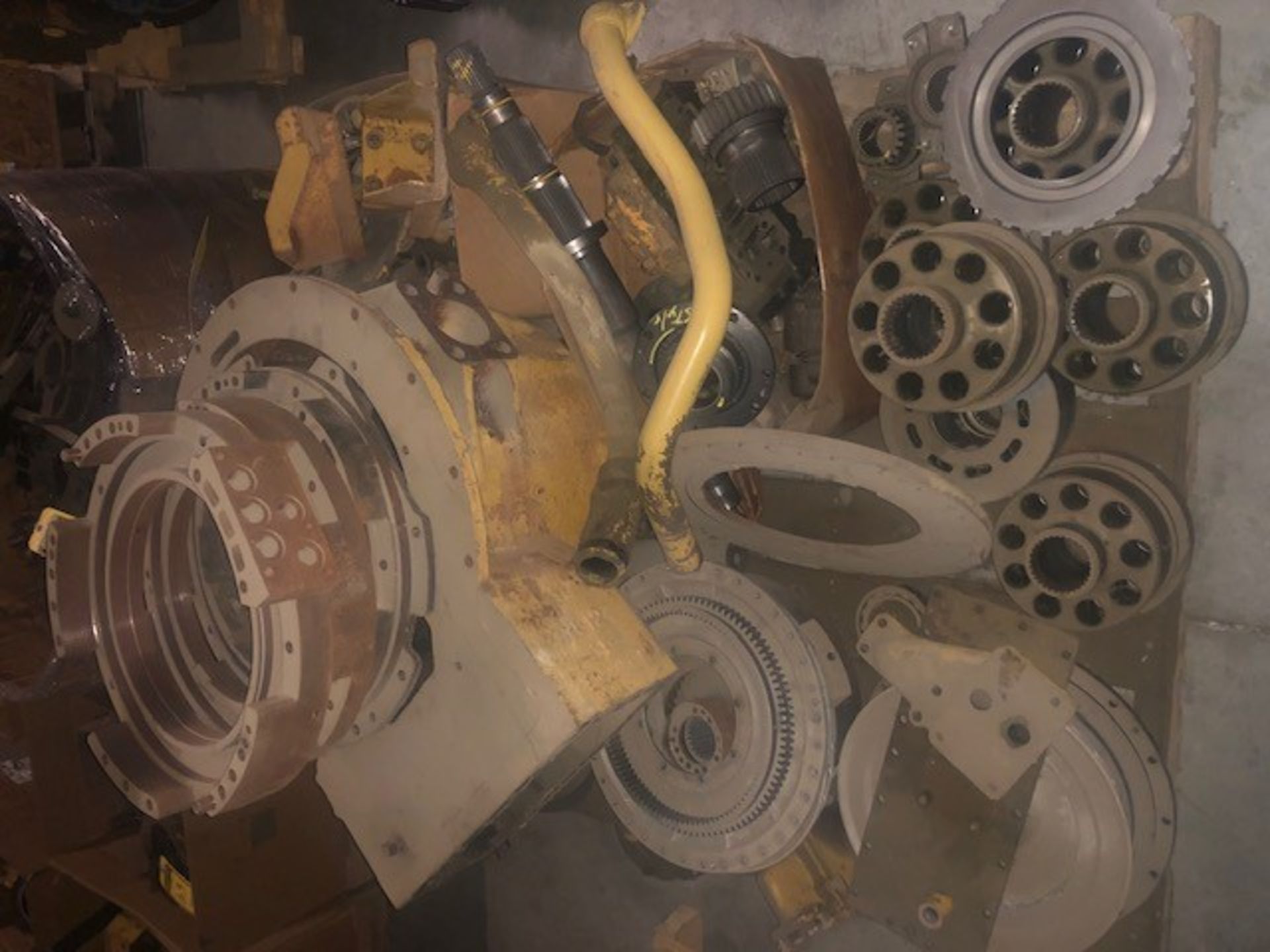 CATERPILLAR 627 REAR TRANSMISSION, DISASSEMBLED