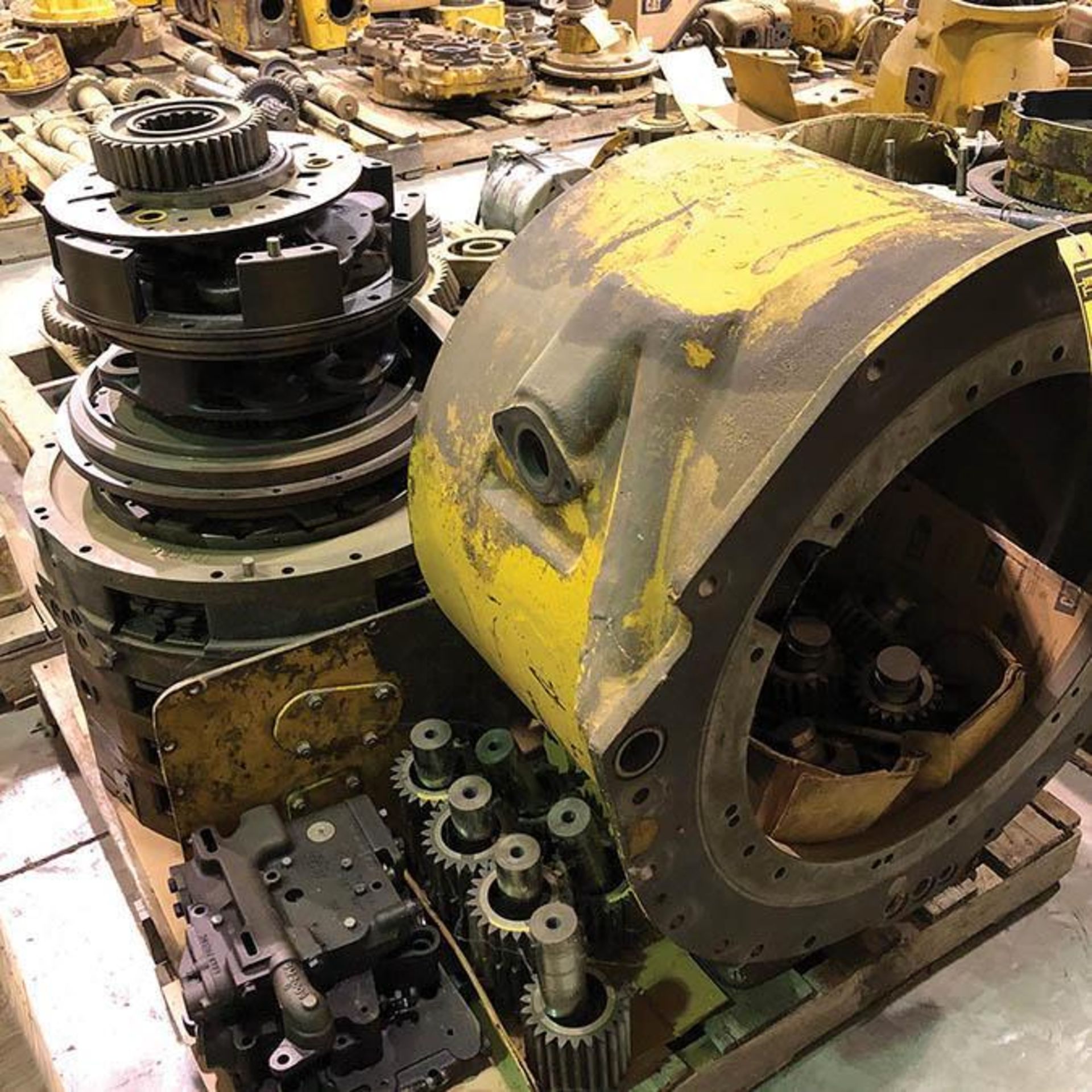 CATERPILLAR 992 TRANSMISSION PARTS