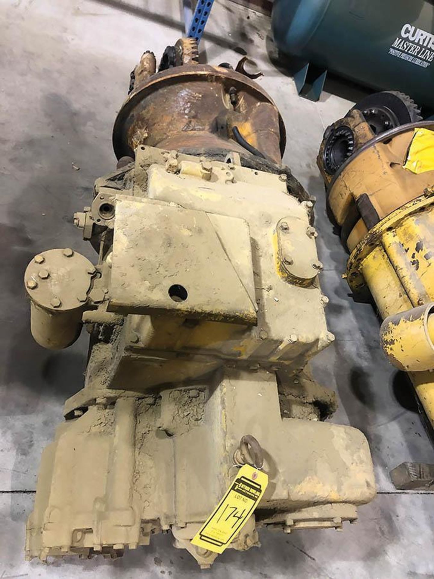 CATERPILLAR 631C TRANSMISSION AND DIFFERENTIAL, COMPLETE - Image 2 of 4