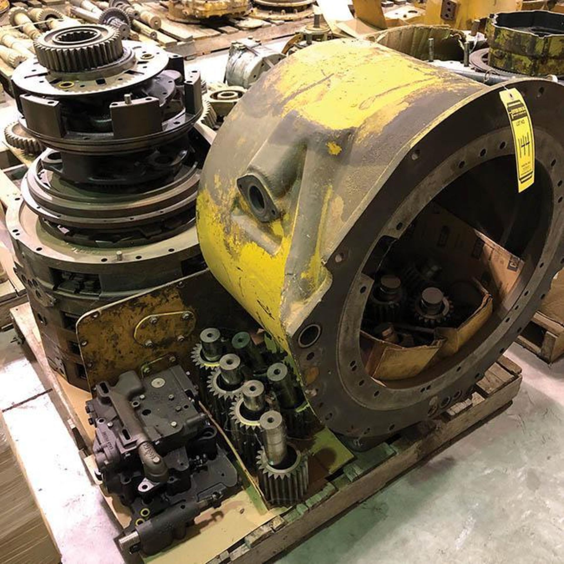 CATERPILLAR 992 TRANSMISSION PARTS - Image 2 of 4