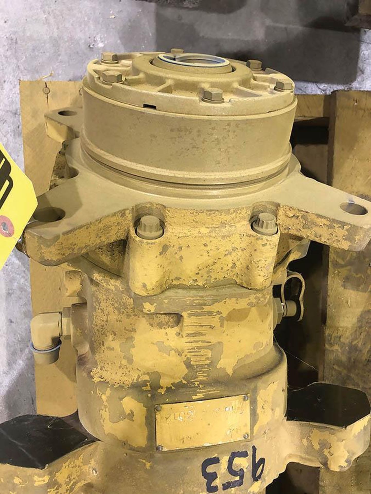 CATERPILLAR 953 TRAVEL MOTOR, REBUILT - Image 2 of 2