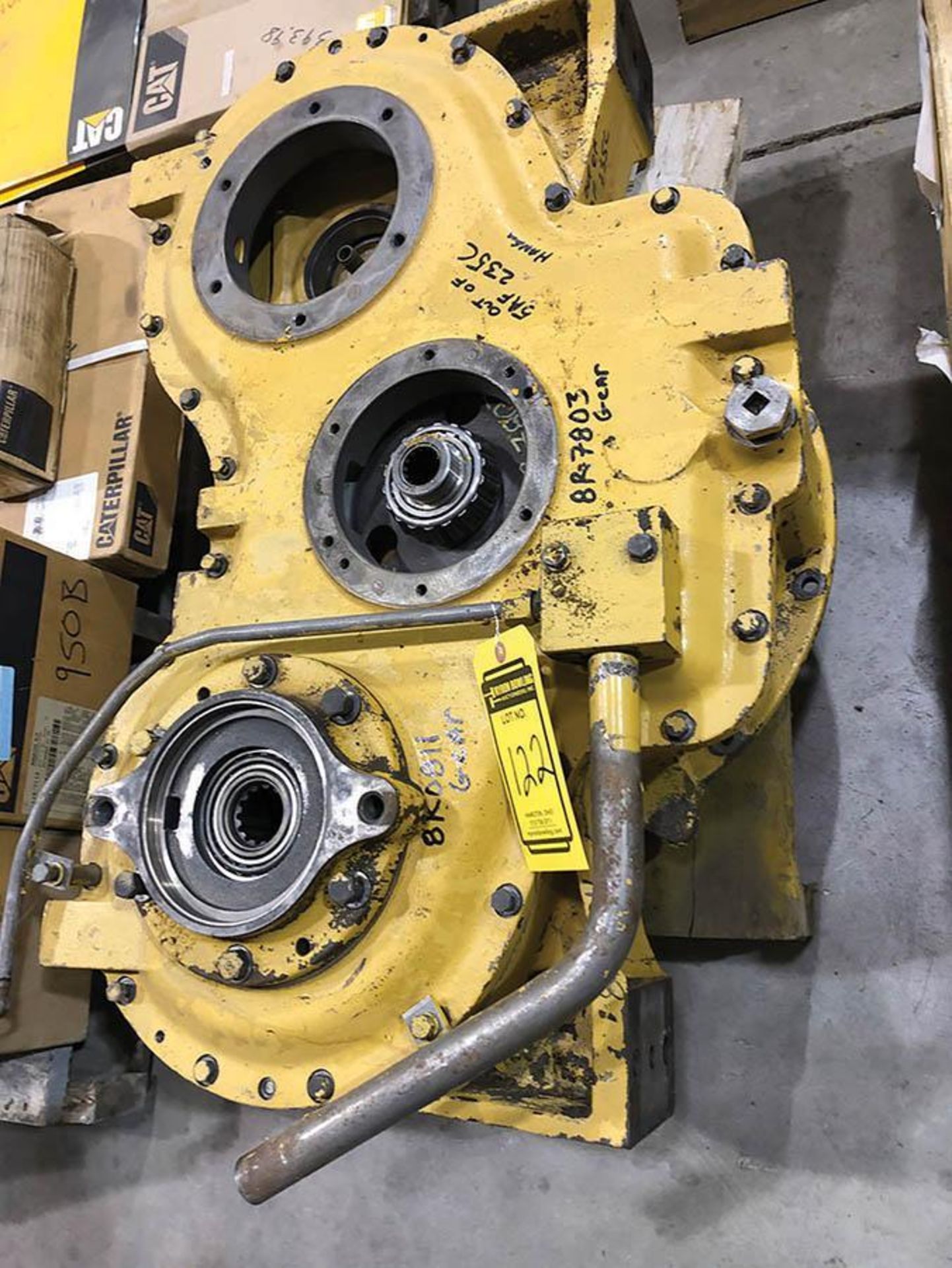 CATERPILLAR 235C PUMP DRIVE - Image 2 of 2