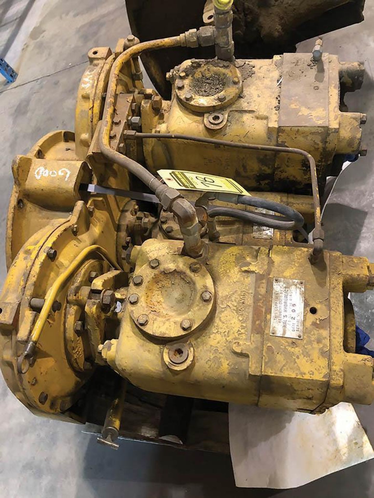 CATERPILLAR 245 PUMP DRIVE WITH (2) MAIN PUMPS AND (1) SWING PUMP - Image 3 of 3