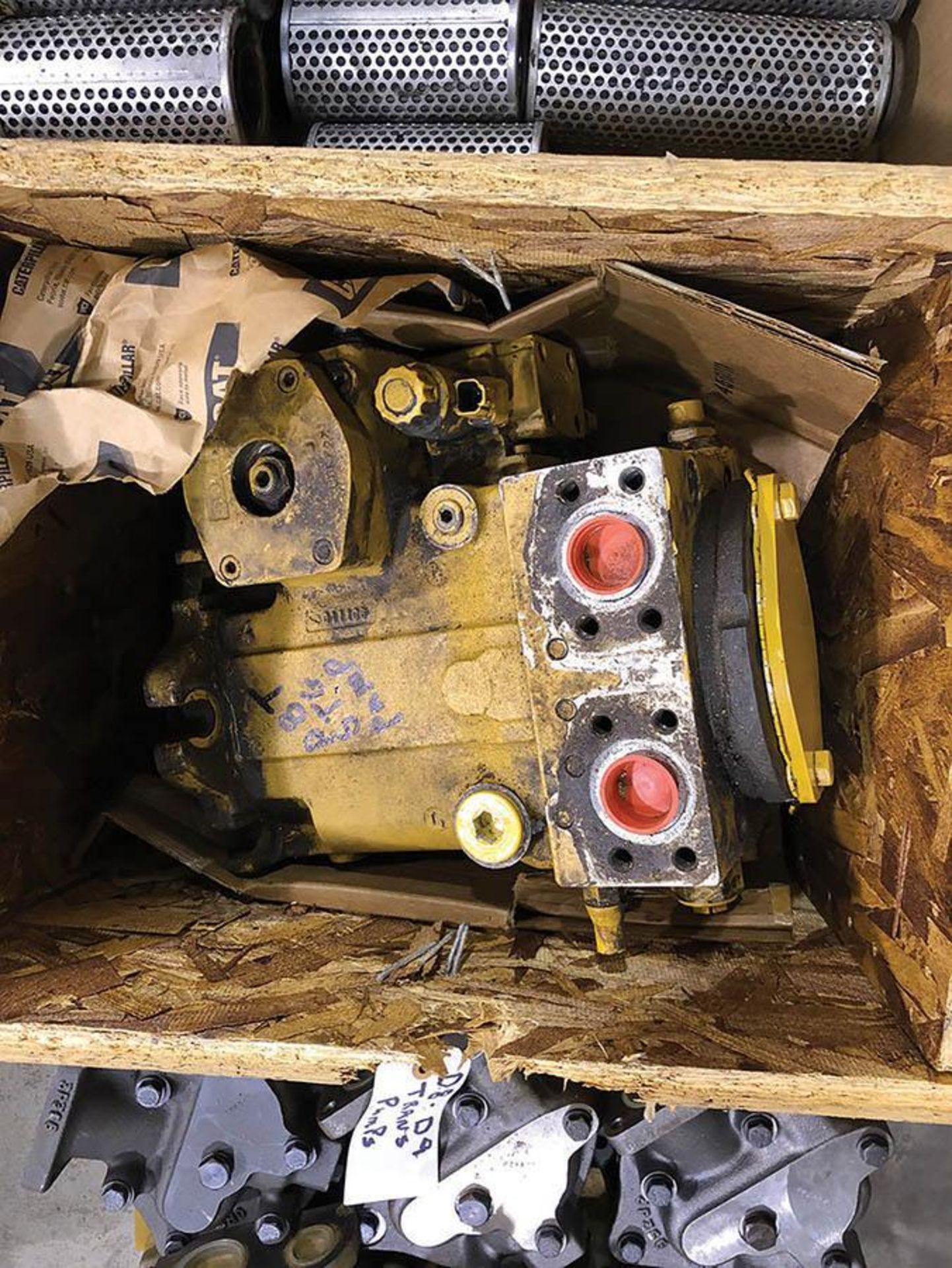 CATERPILLAR D8T STEERING PUMP