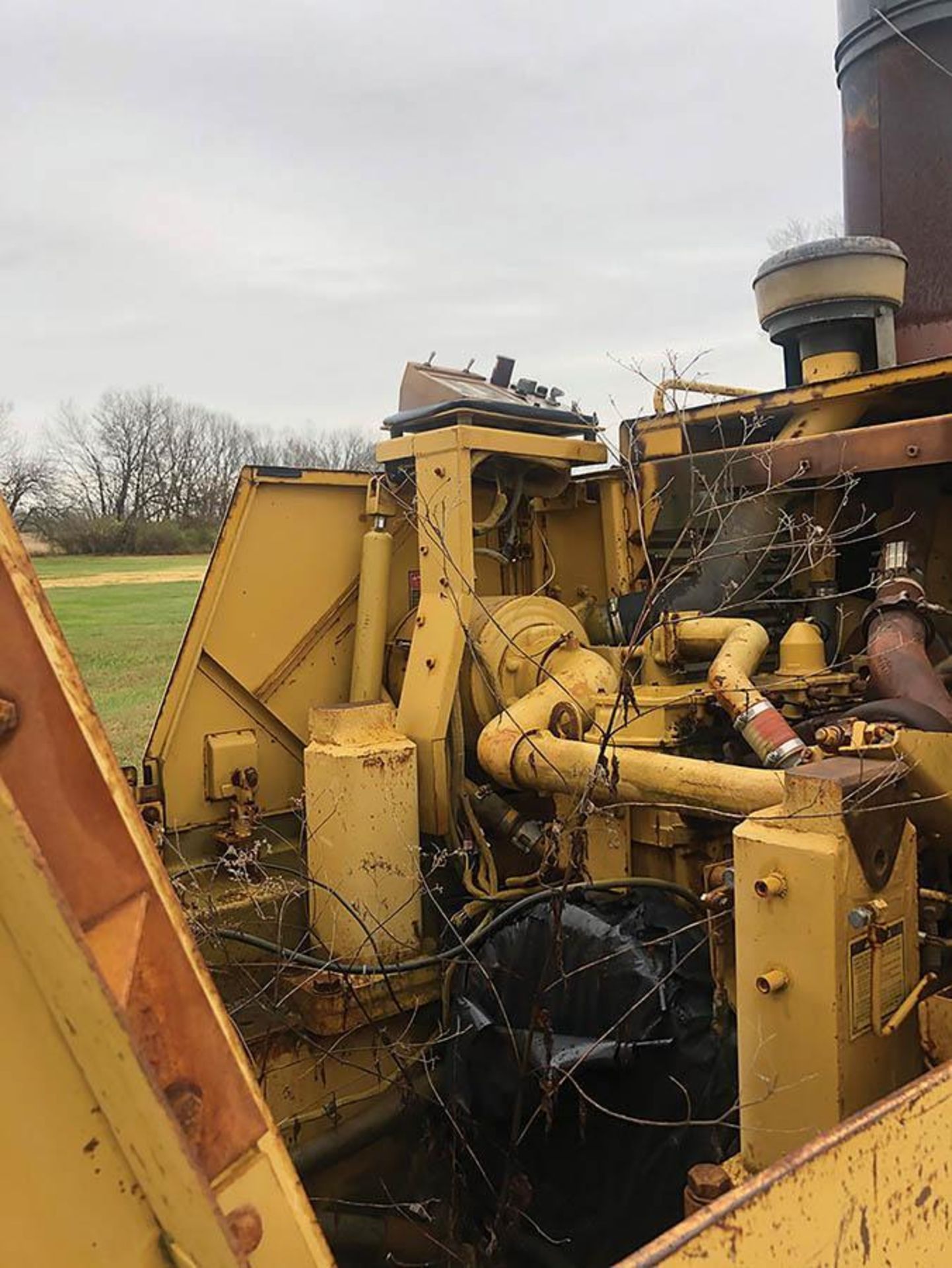 CATERPILLAR 953 TRACK LOADER ENGINE, RUNS, NO TRANSMISSION - Image 5 of 7