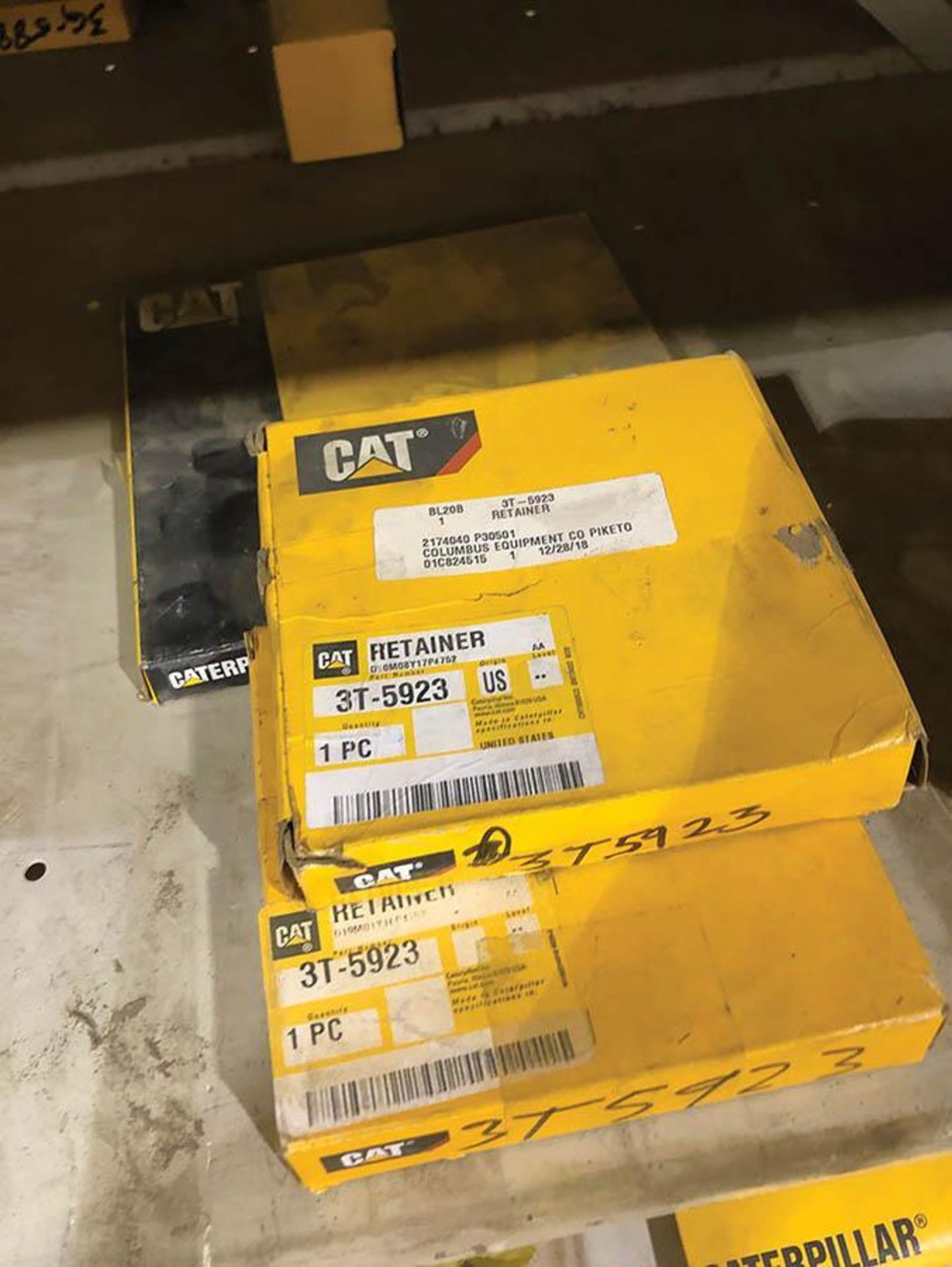 SHELF WITH ASSORTED CONTENTS OF NEW CATERPILLAR PARTS - Image 3 of 16
