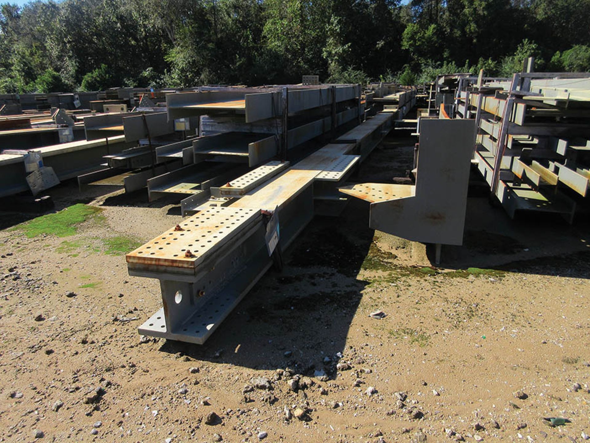 LARGE LOT OF STRUCTURAL STEEL: BEAMS, COLUMNS, HANDRAIL, STAIRS, BRACES, COLUMNS UP TO 406'' X - Image 13 of 23