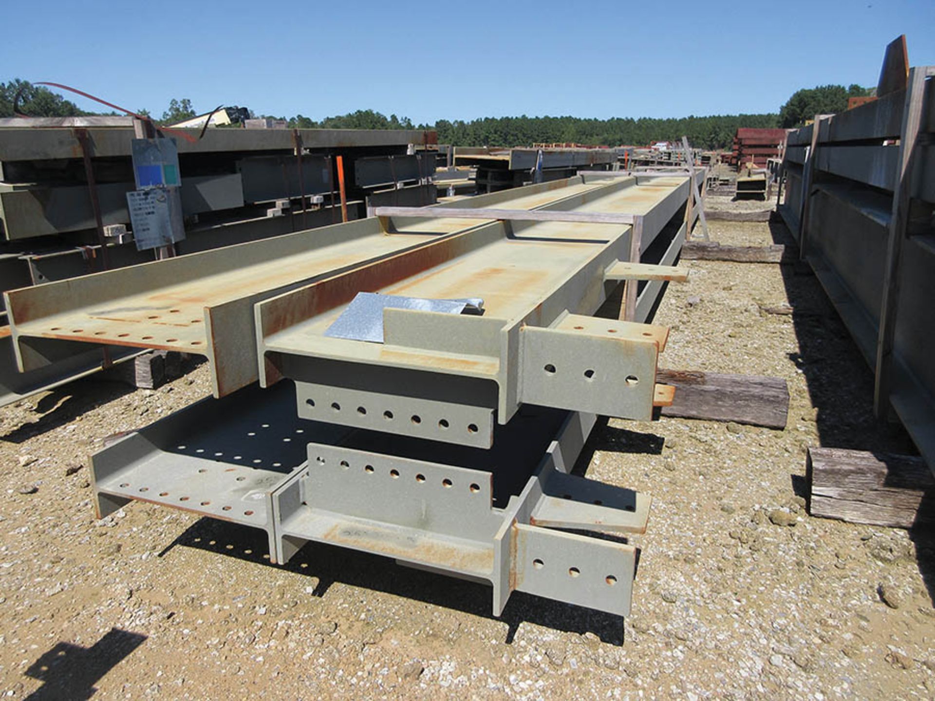 LARGE LOT OF STRUCTURAL STEEL: BEAMS, BEAMS UP TO 403'' X 21'' X 20'' X 4 1/2'', LOCATION: GRID 3CA - Image 28 of 28