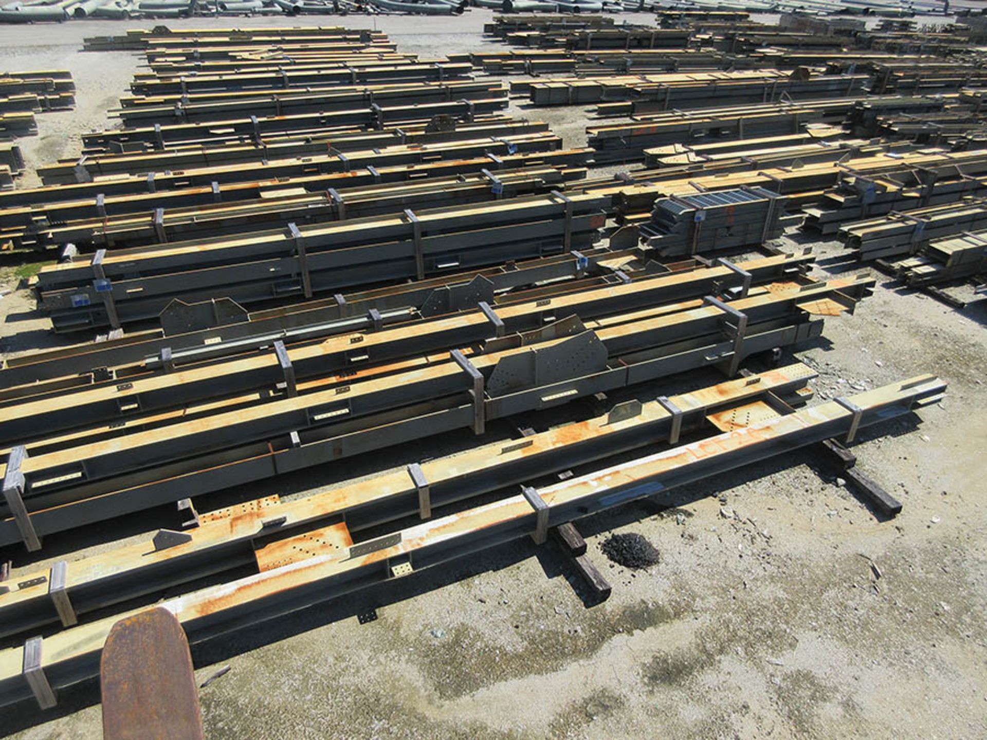 LARGE LOT OF STRUCTURAL STEEL: BEAMS UP TO 582'' X 24'' X 20'' X 6'', LOCATION: GRIDS 3D & 3DA - Image 3 of 4