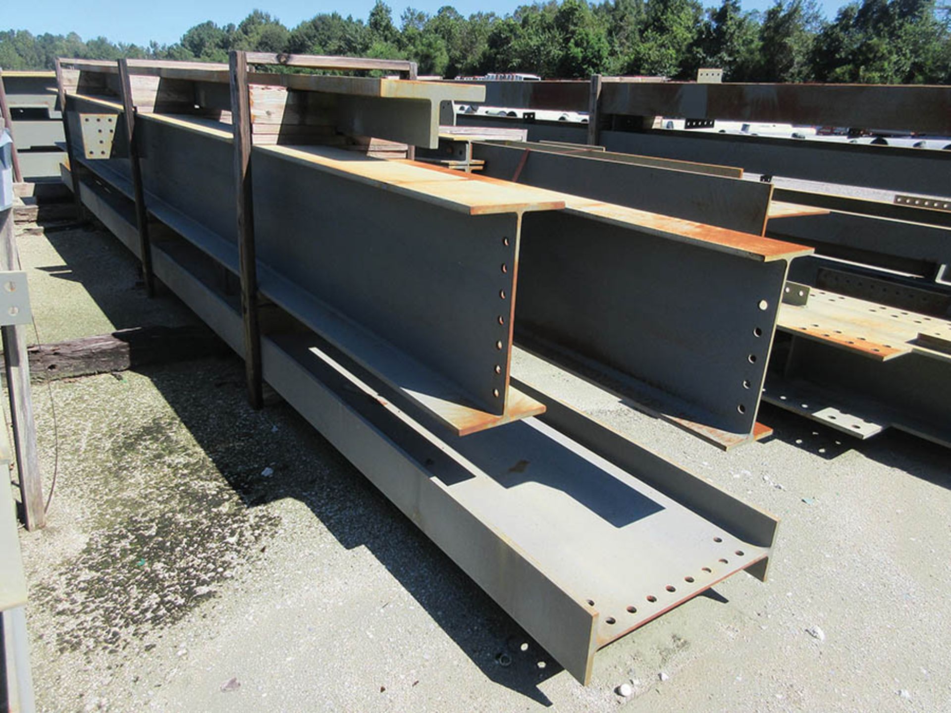 LARGE LOT OF STRUCTURAL STEEL: BEAMS, HANDRAIL, PLATE, STAIRS, BEAMS UP TO 600'' X 19'' X 17'' X - Image 21 of 28