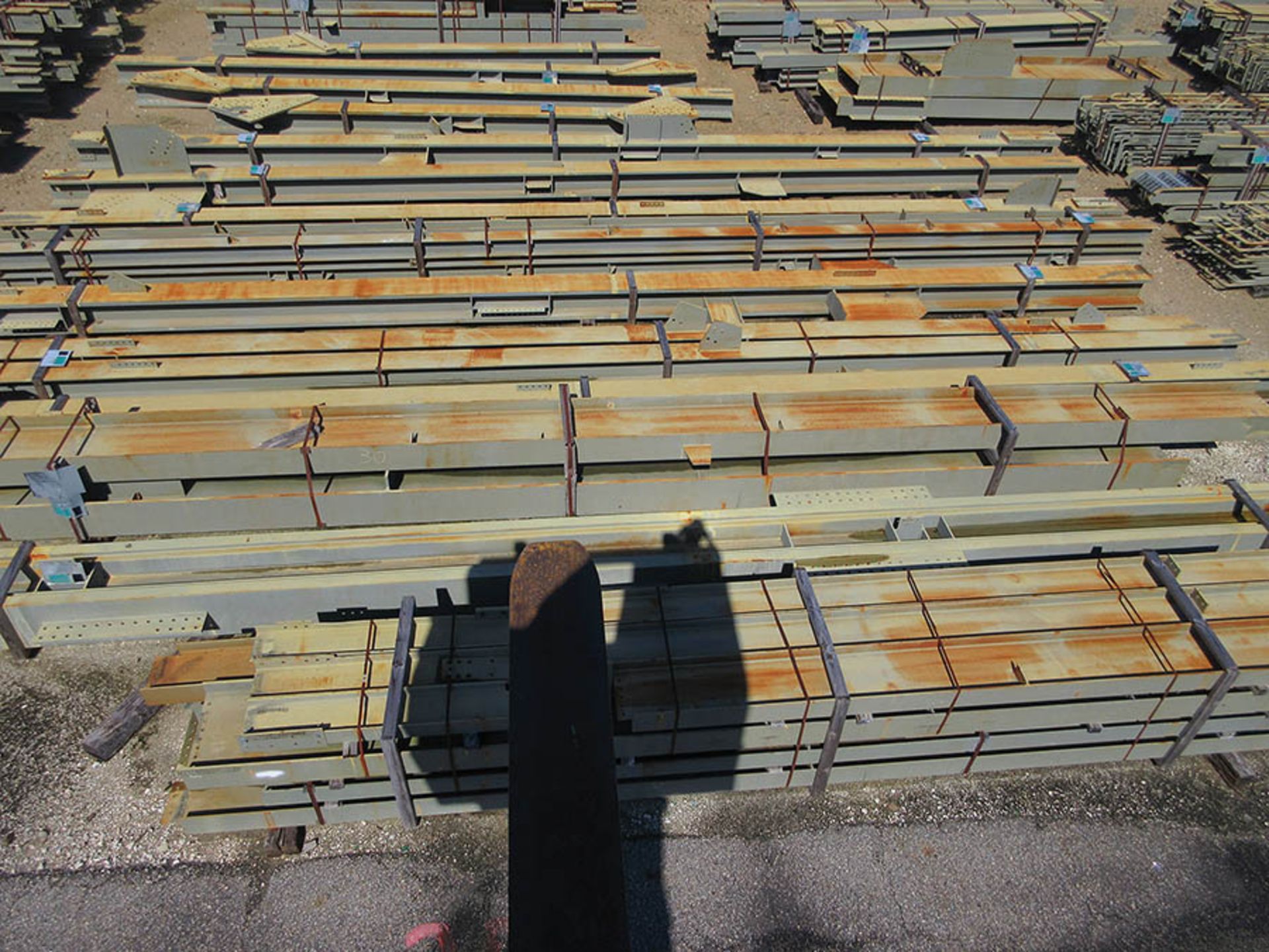 LARGE LOT OF STRUCTURAL STEEL: BEAMS, COLUMNS, HANDRAIL, BEAMS UP TO 630'' X 27'' X 20'' X 7'', ALSO - Image 3 of 3