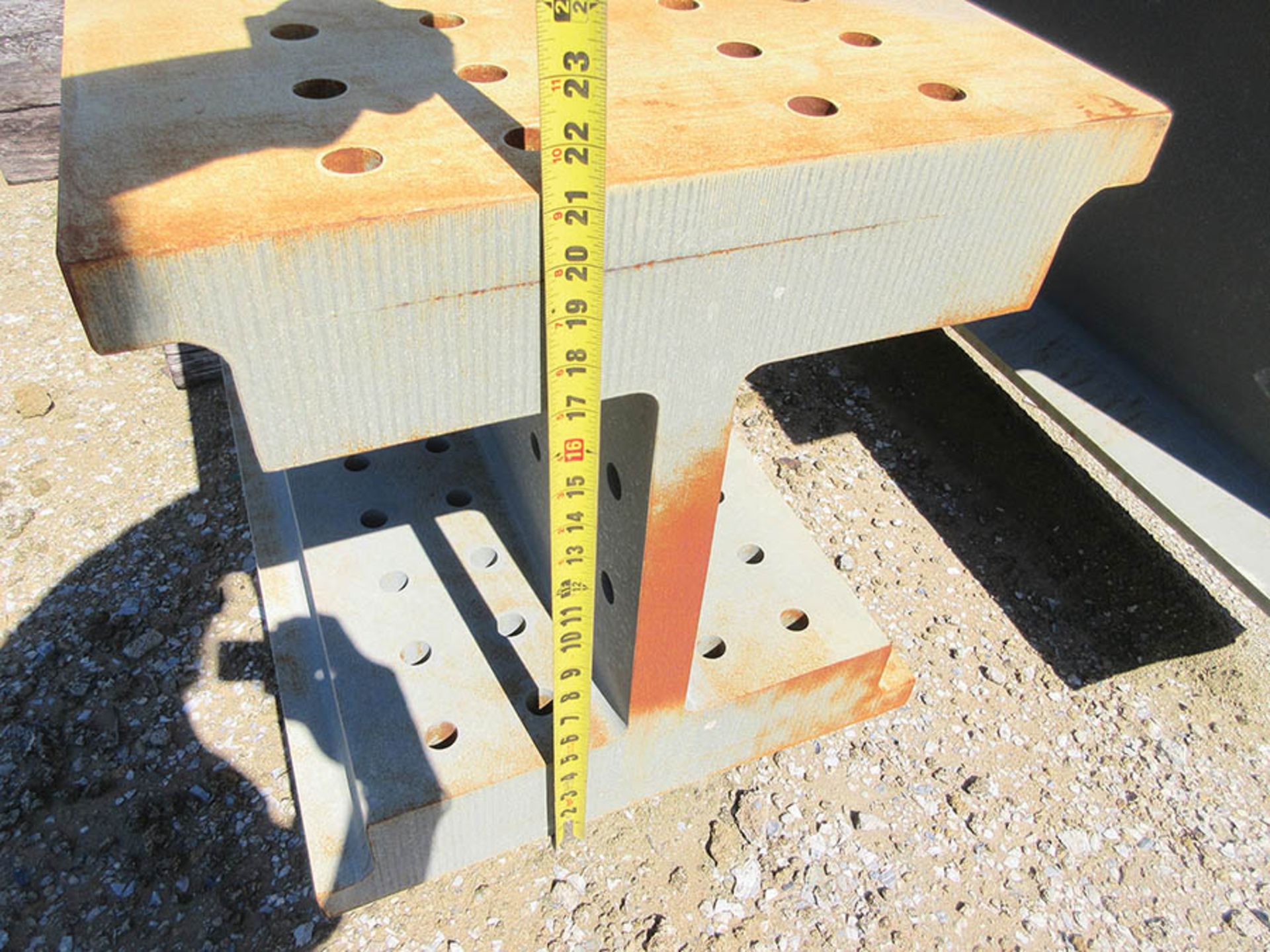 LARGE LOT OF STRUCTURAL STEEL: BEAMS, BEAMS UP TO 403'' X 21'' X 20'' X 4 1/2'', LOCATION: GRID 3CA - Image 27 of 28