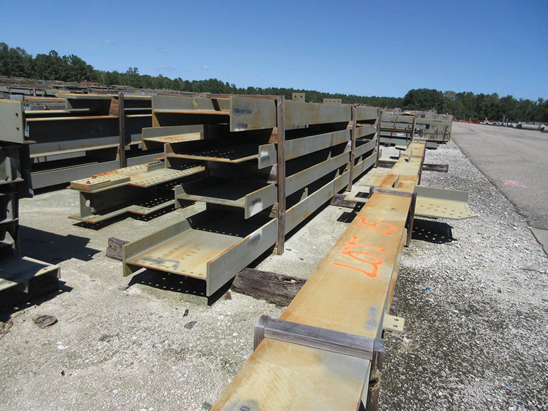 LARGE LOT OF STRUCTURAL STEEL: BEAMS, HANDRAIL, PLATE, STAIRS, BEAMS UP TO 600'' X 19'' X 17'' X - Image 24 of 28