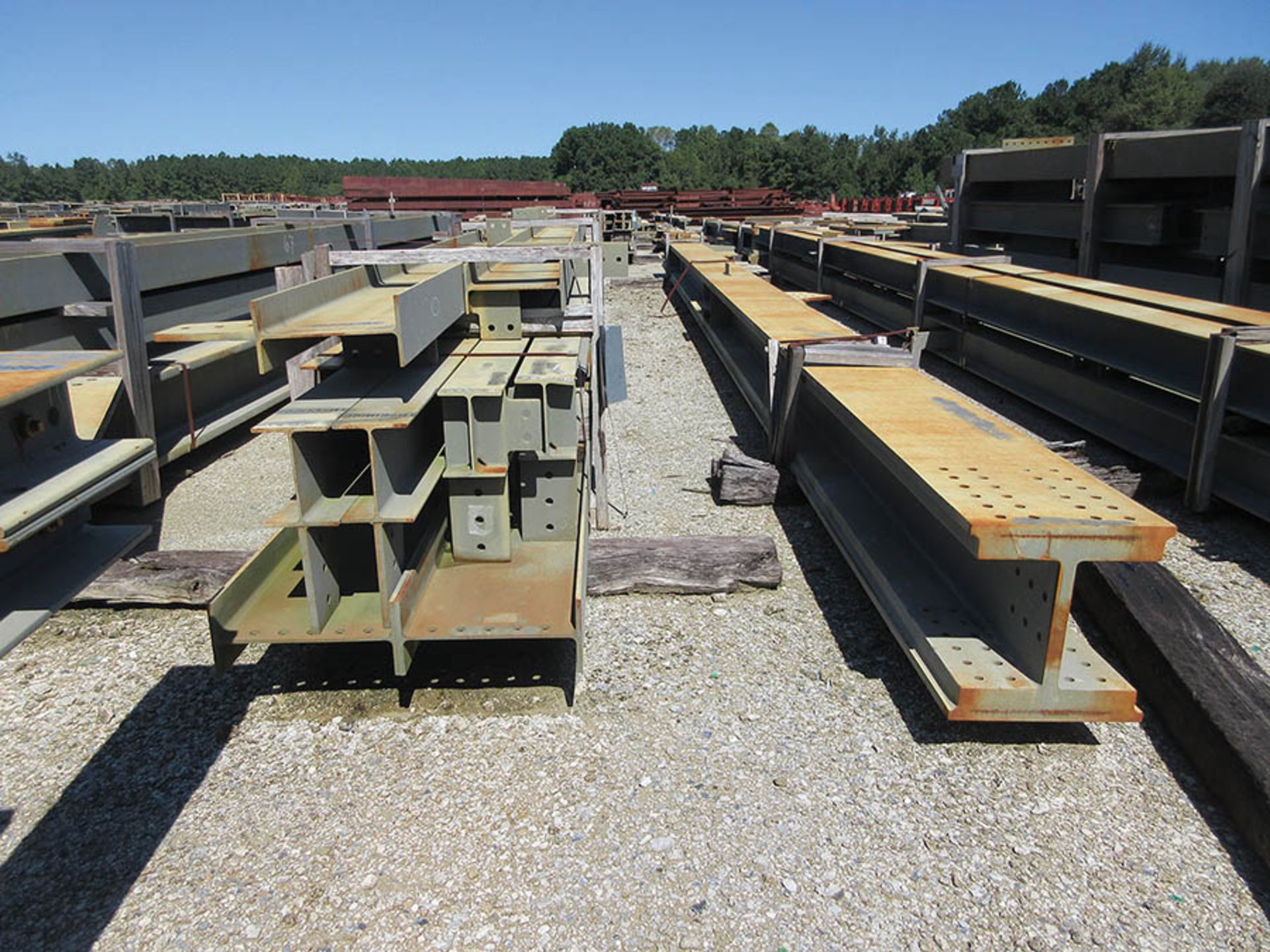 LARGE LOT OF STRUCTURAL STEEL: BEAMS, BEAMS UP TO 403'' X 21'' X 20'' X 4 1/2'', LOCATION: GRID 3CA - Image 22 of 28