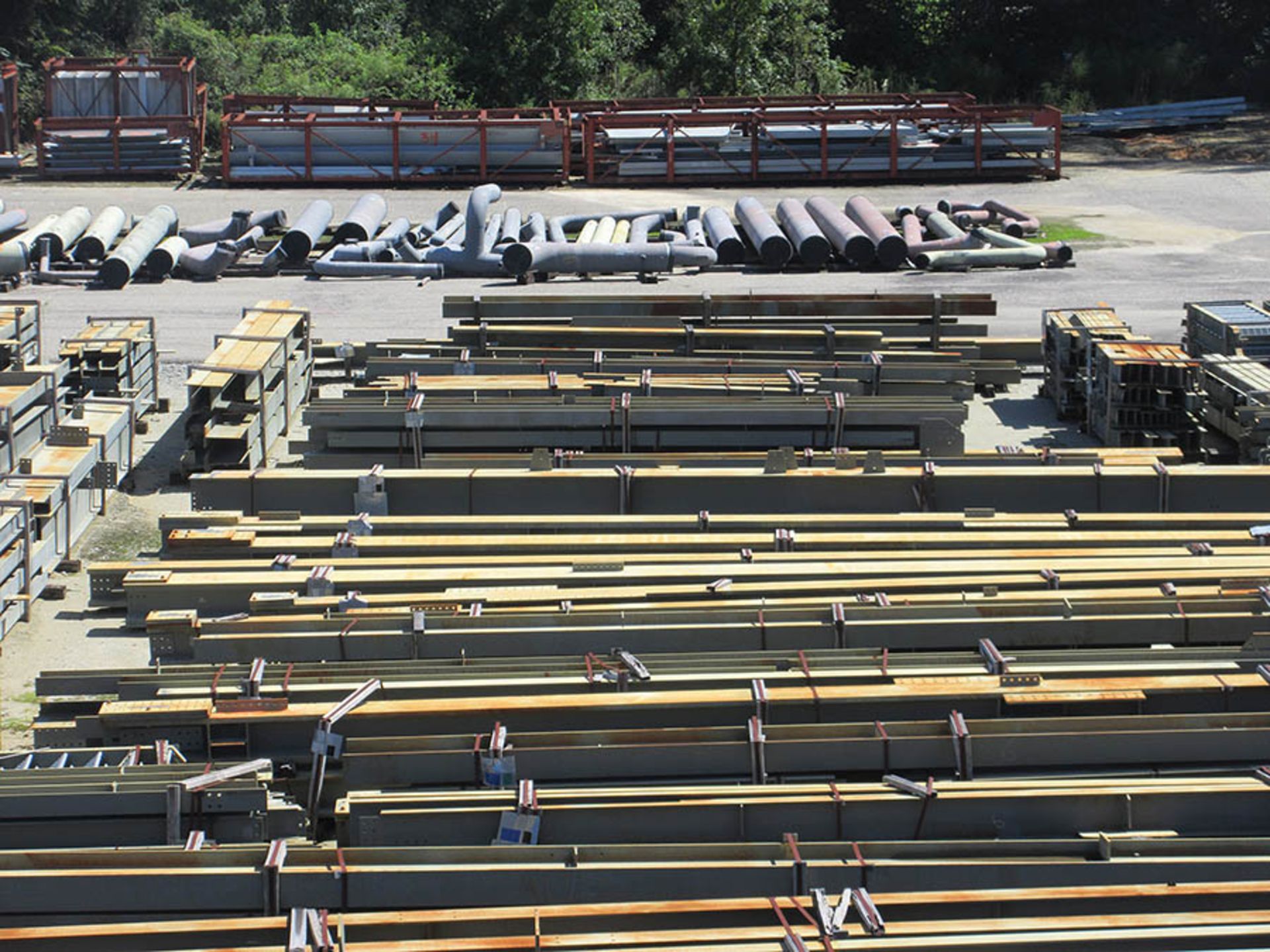 LARGE LOT OF STRUCTURAL STEEL: BEAMS, HANDRAIL, PLATE, STAIRS, BEAMS UP TO 600'' X 19'' X 17'' X