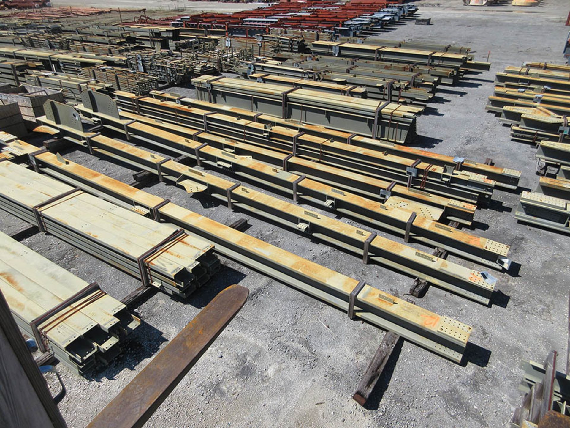 LARGE LOT OF STRUCTURAL STEEL: BEAMS, GIRDERS, BEAMS UP TO 606'' X 21'' X 20'' X 4'', LOCATION: GRID