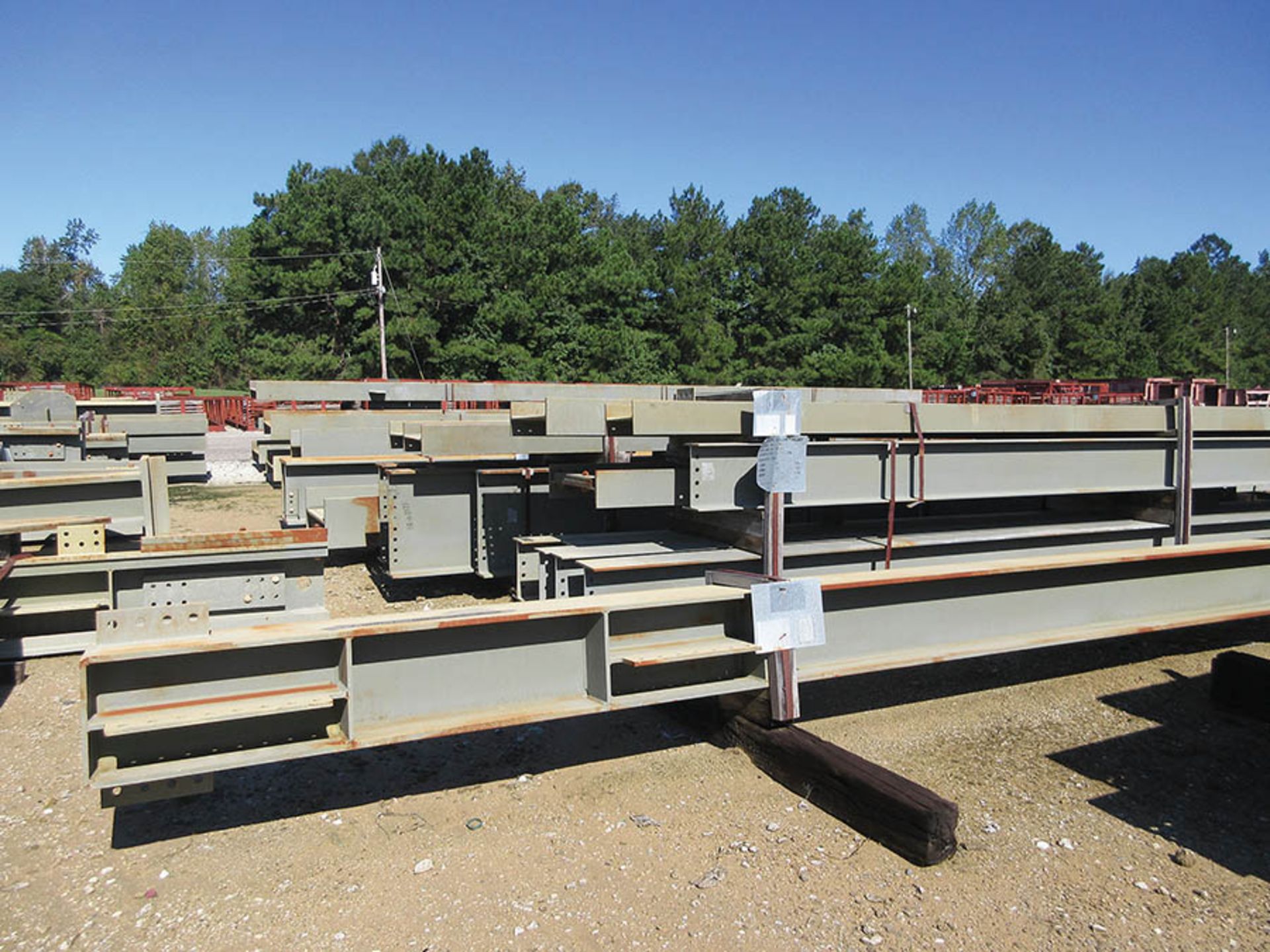 LARGE LOT OF STRUCTURAL STEEL: BEAMS, COLUMNS, BEAMS UP TO 477'' X 18'' X 16'' X 3'', LOCATION: GRID - Image 11 of 19