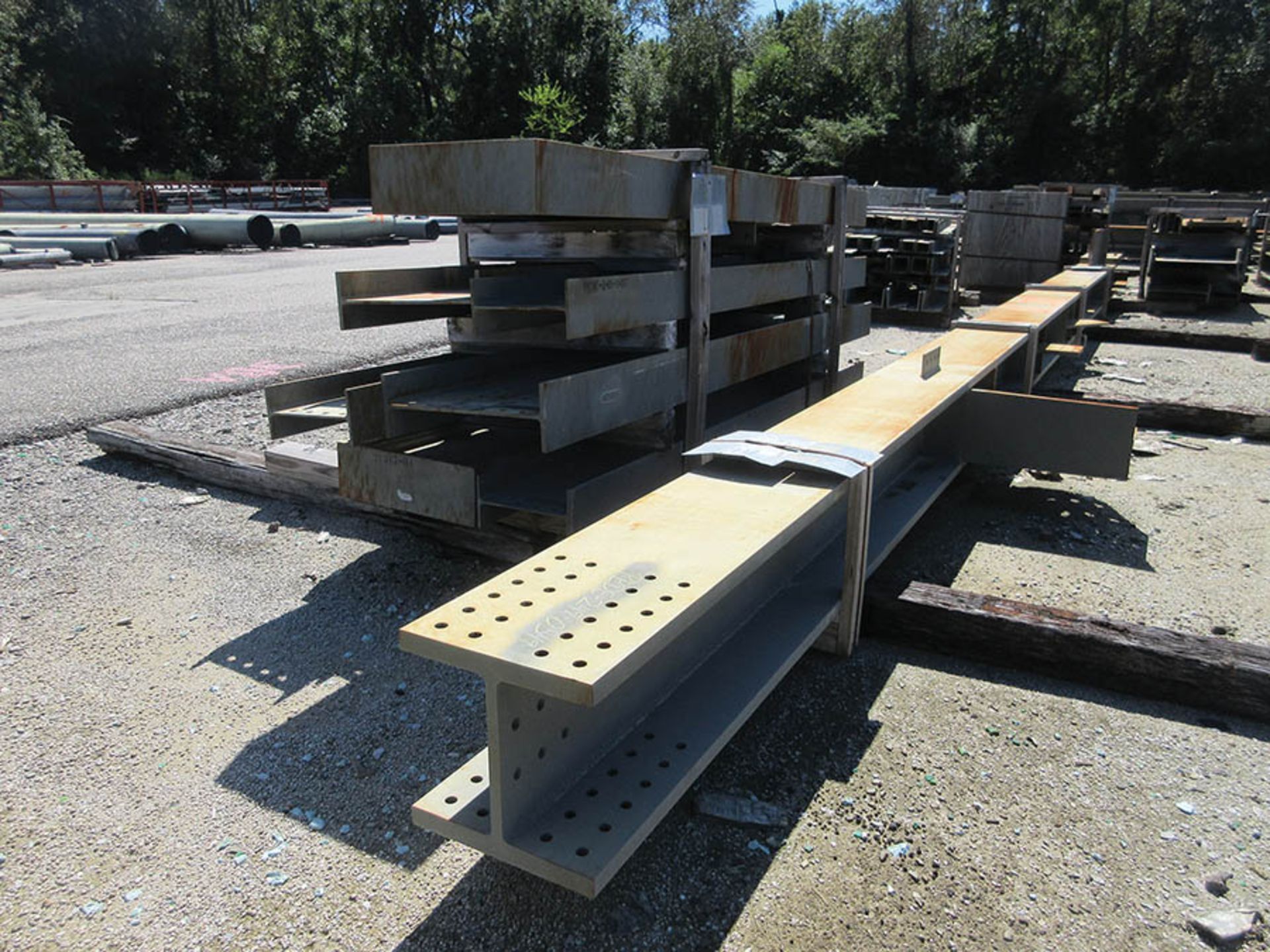 LARGE LOT OF STRUCTURAL STEEL: BEAMS, HANDRAIL, PLATE, STAIRS, BEAMS UP TO 379'' X 17'' X 16'' X - Image 16 of 24