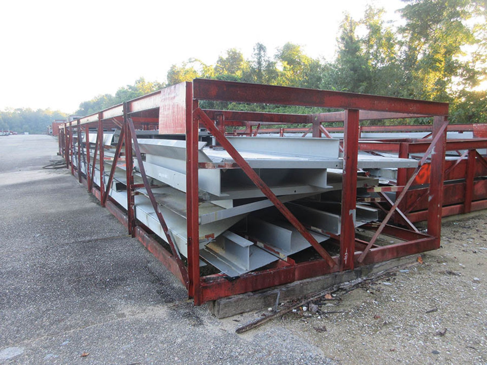 LOT OF STRUCTURAL STEEL & DUCTING: ASSORTED PIECES, CRATES UP TO 503'' X 126'' X 68'', LOCATION: - Image 3 of 6