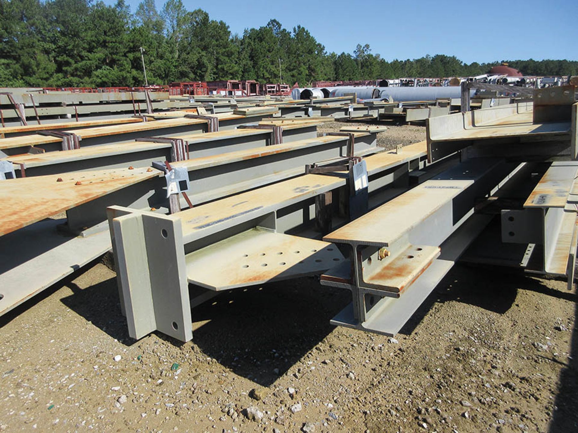 LARGE LOT OF STRUCTURAL STEEL: BEAMS, COLUMNS, BEAMS UP TO 477'' X 18'' X 16'' X 3'', LOCATION: GRID - Image 7 of 19