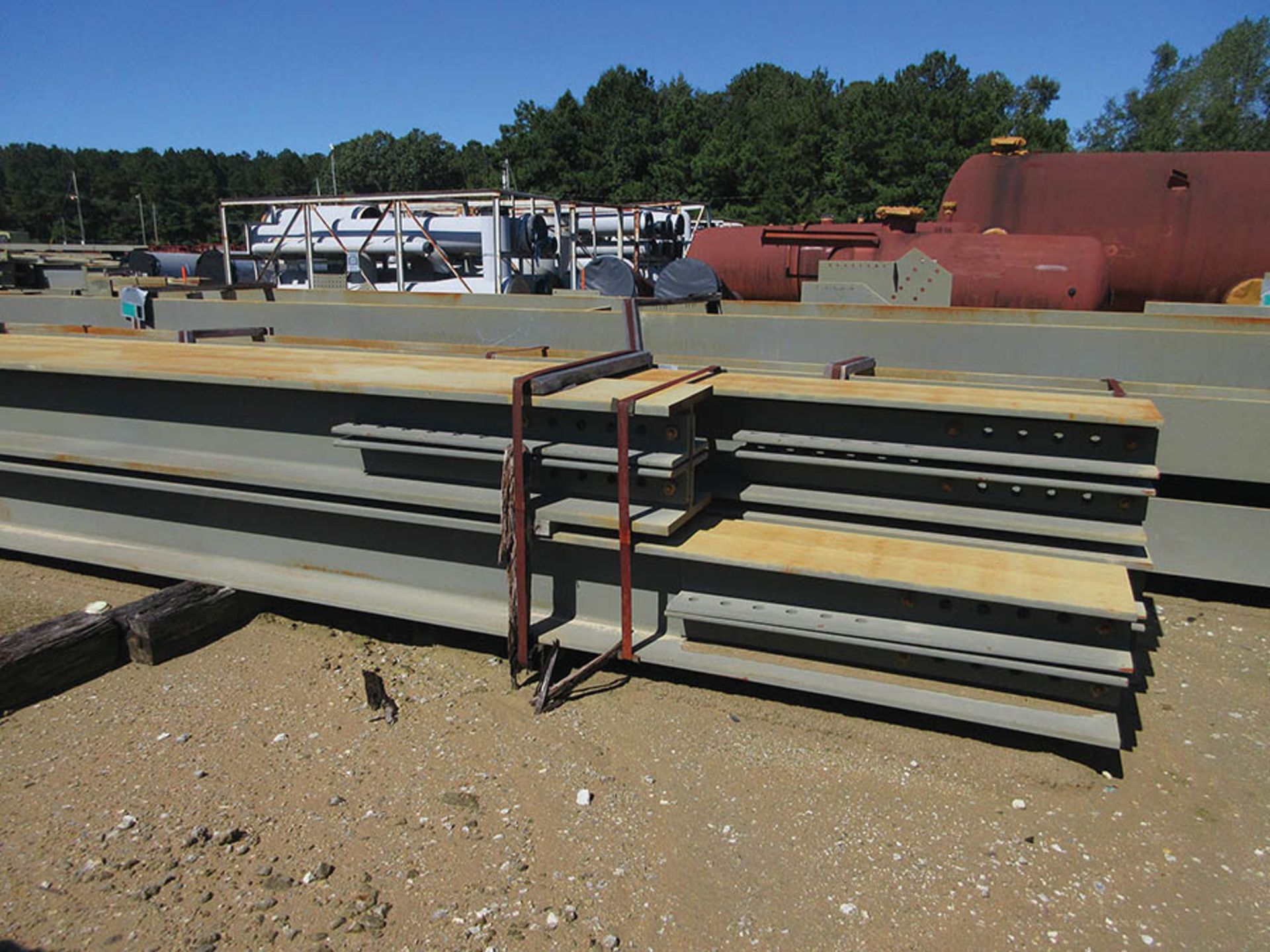 SMALLER LOT OF STRUCTURAL STEEL: BEAMS, HANDRAIL, BEAMS UP TO 654'' X 21'' X 20'' X 4'' AND - Image 10 of 15