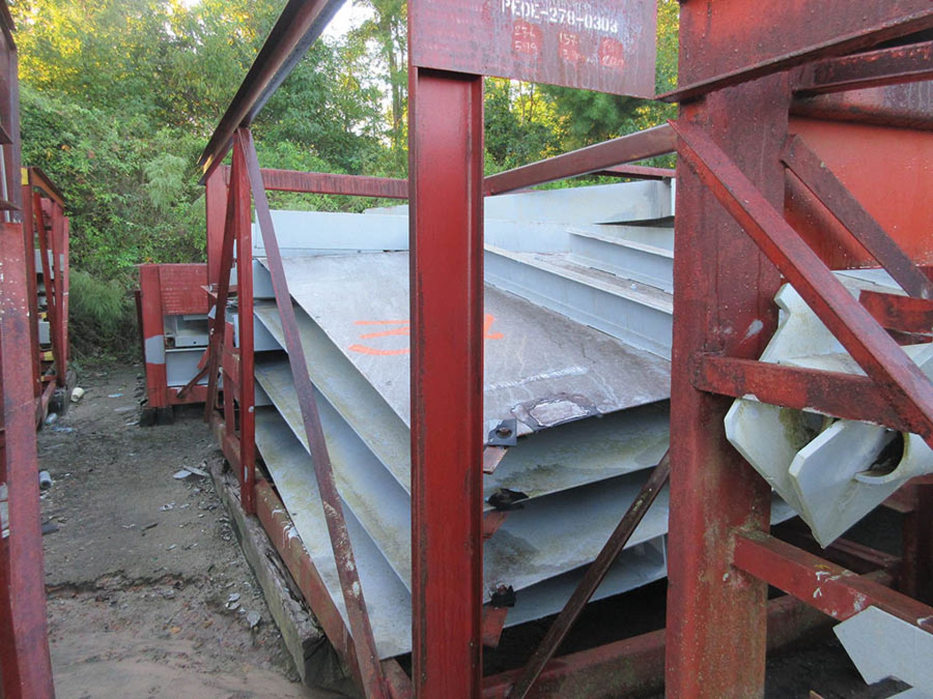 LOT OF STRUCTURAL STEEL & DUCTING: ASSORTED PIECES, CRATES UP TO 503'' X 126'' X 68'', LOCATION: - Image 6 of 6
