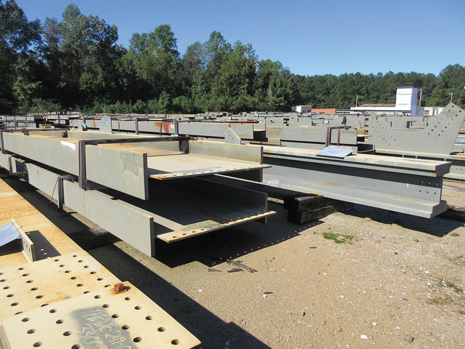 LARGE LOT OF STRUCTURAL STEEL: BEAMS, COLUMNS, BRACES: BEAMS UP TO 654'' X 22'' X 20'' X 5'', - Image 10 of 18