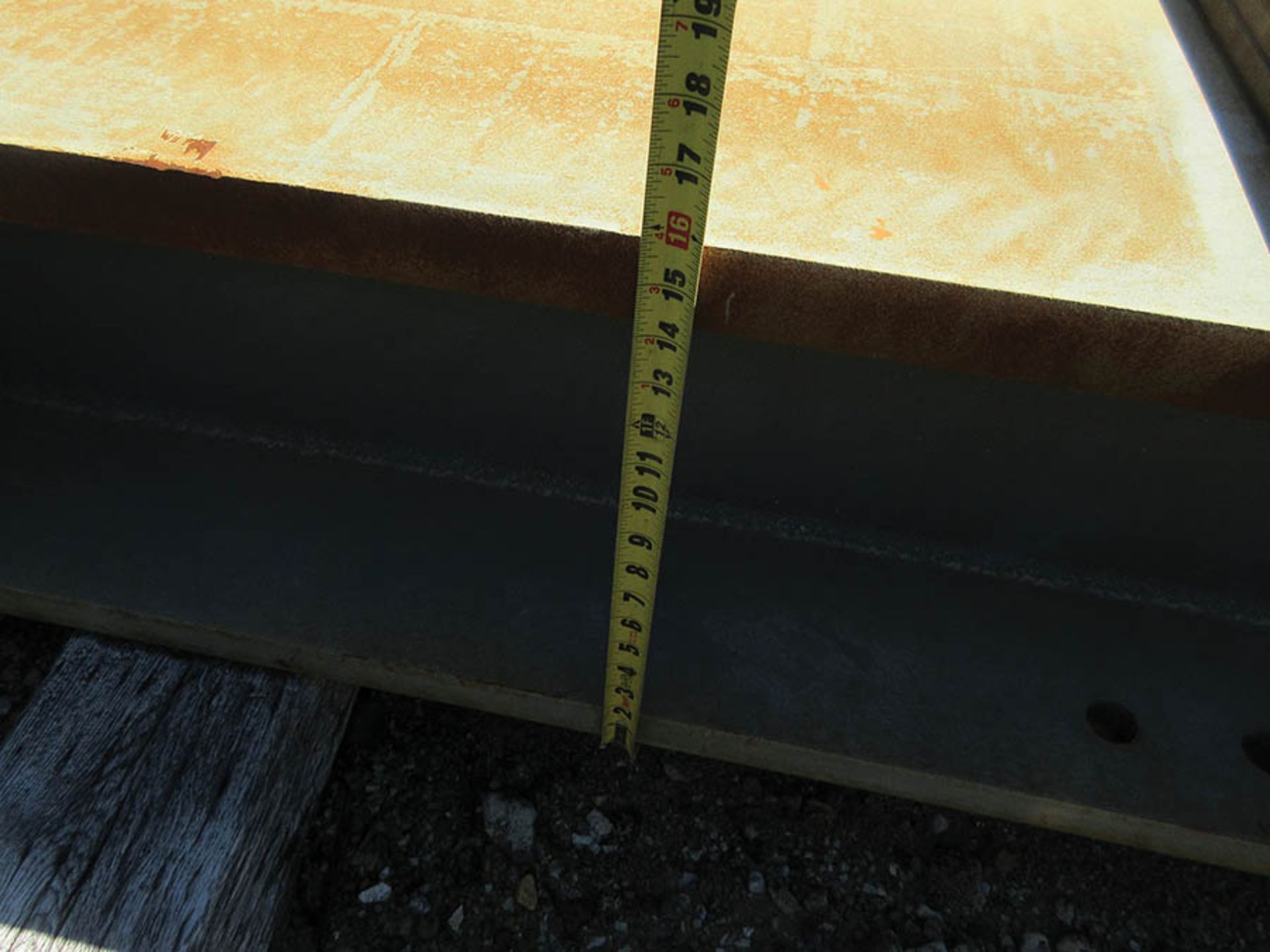 LARGE LOT OF STRUCTURAL STEEL: CONSISTS MOSTLY OF 1 1/2'' THICK OR LESS STEEL BEAMS, VARIOUS - Image 19 of 25