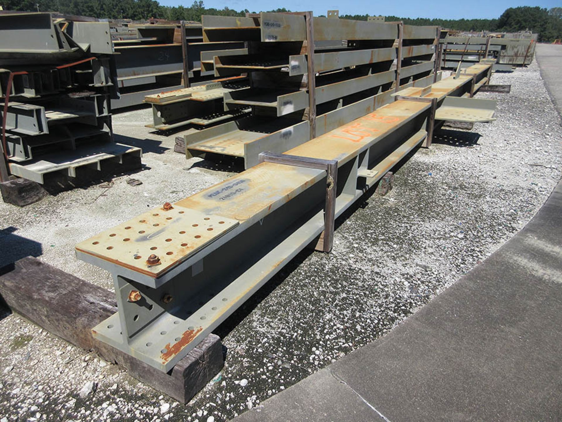 LARGE LOT OF STRUCTURAL STEEL: BEAMS, HANDRAIL, PLATE, STAIRS, BEAMS UP TO 600'' X 19'' X 17'' X - Image 25 of 28